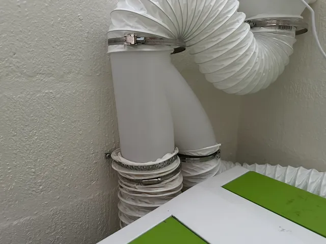 Ventilation splitter