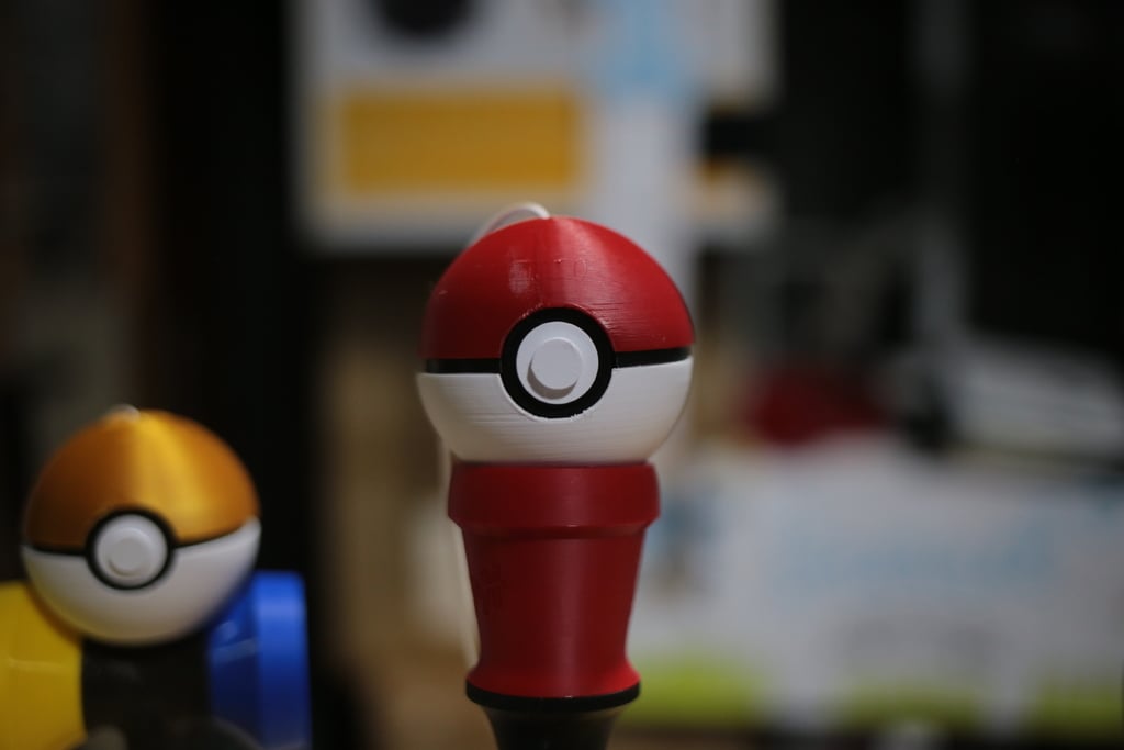 Kendama - Pokeball — thumbnail 6