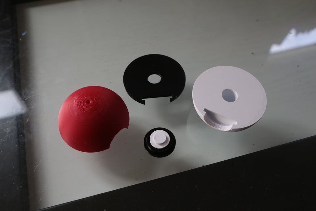 Kendama - Pokeball — thumbnail 7