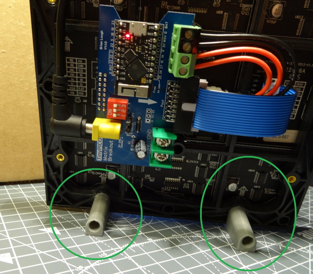 64x64 P2.5 LED Matrix minimal stand