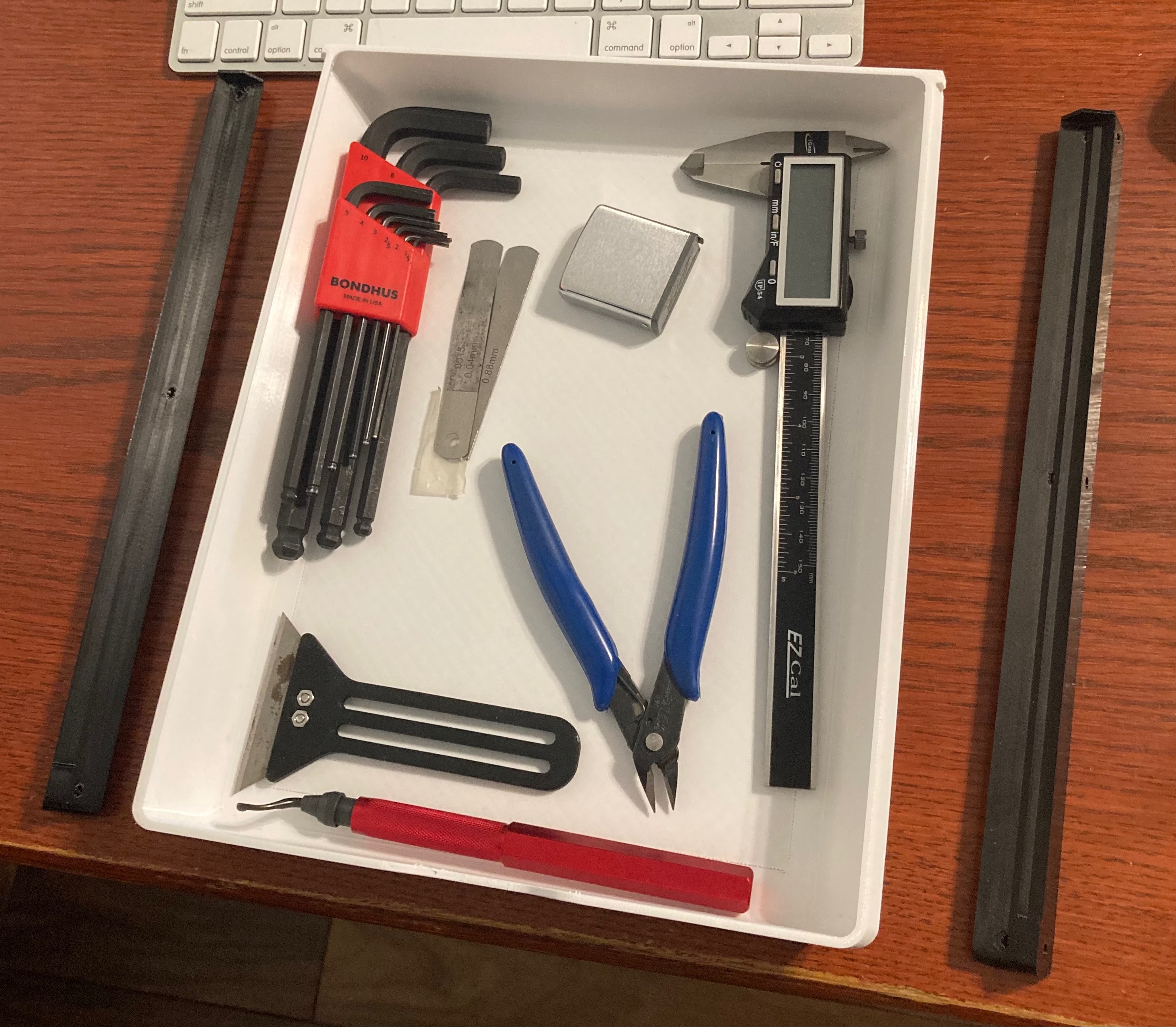 Miniatura 4 do modelo 3D Parameterized Under Desk Drawer
