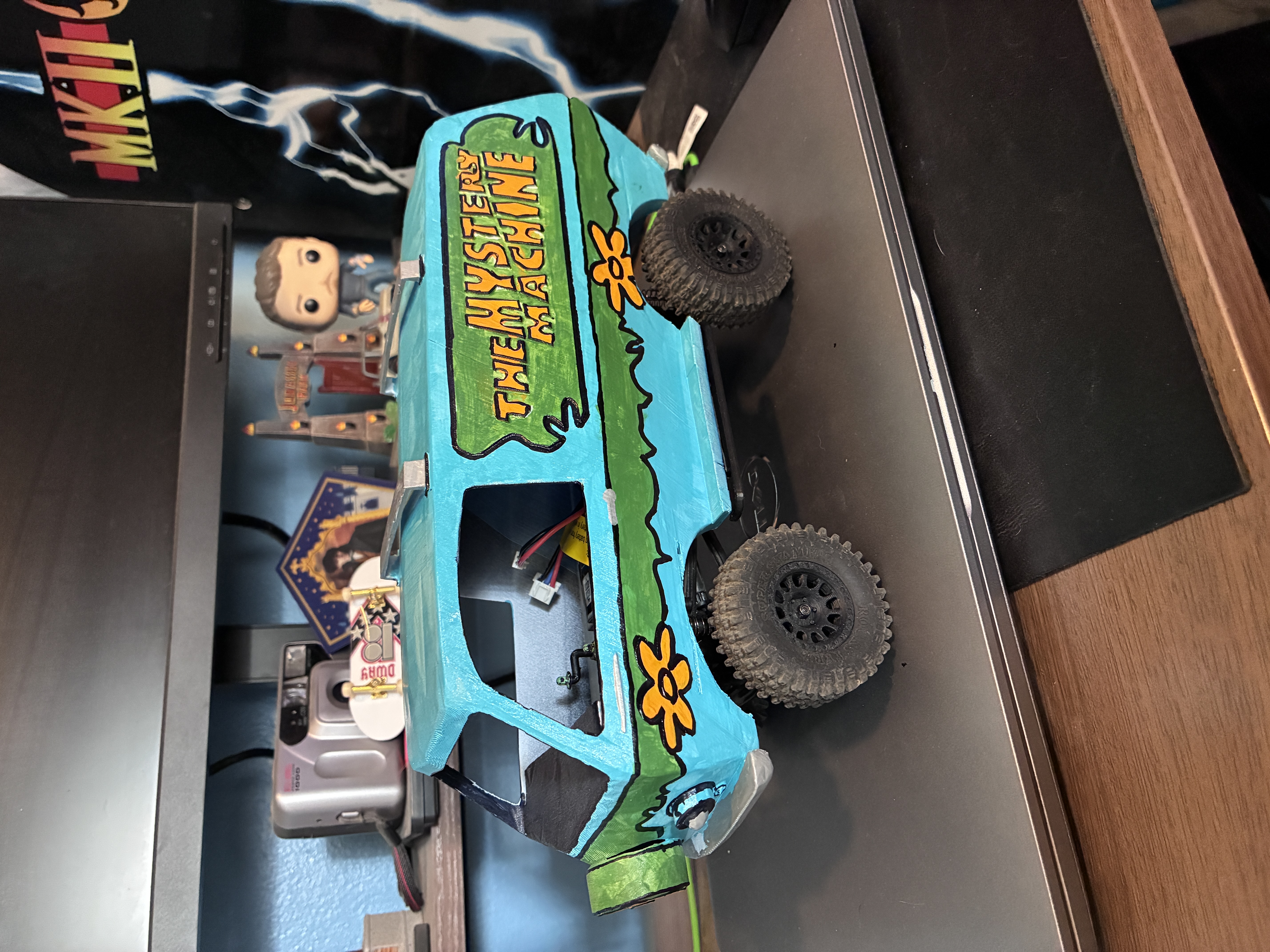 1:24 SCX24 Mystery Machine