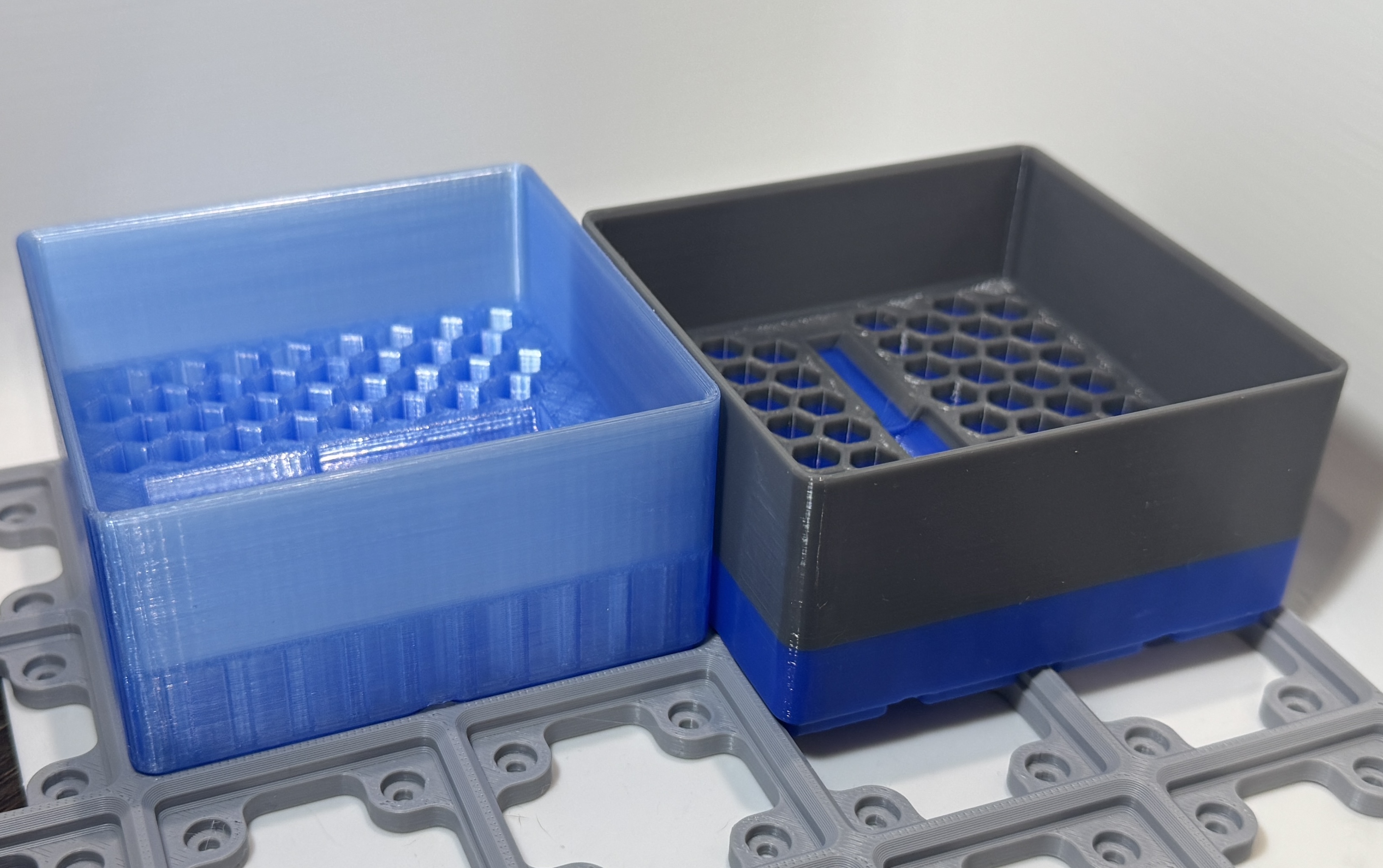 Miniatura 5 do modelo 3D Gridfinity 2x2x6u holder for hex bits - stackable