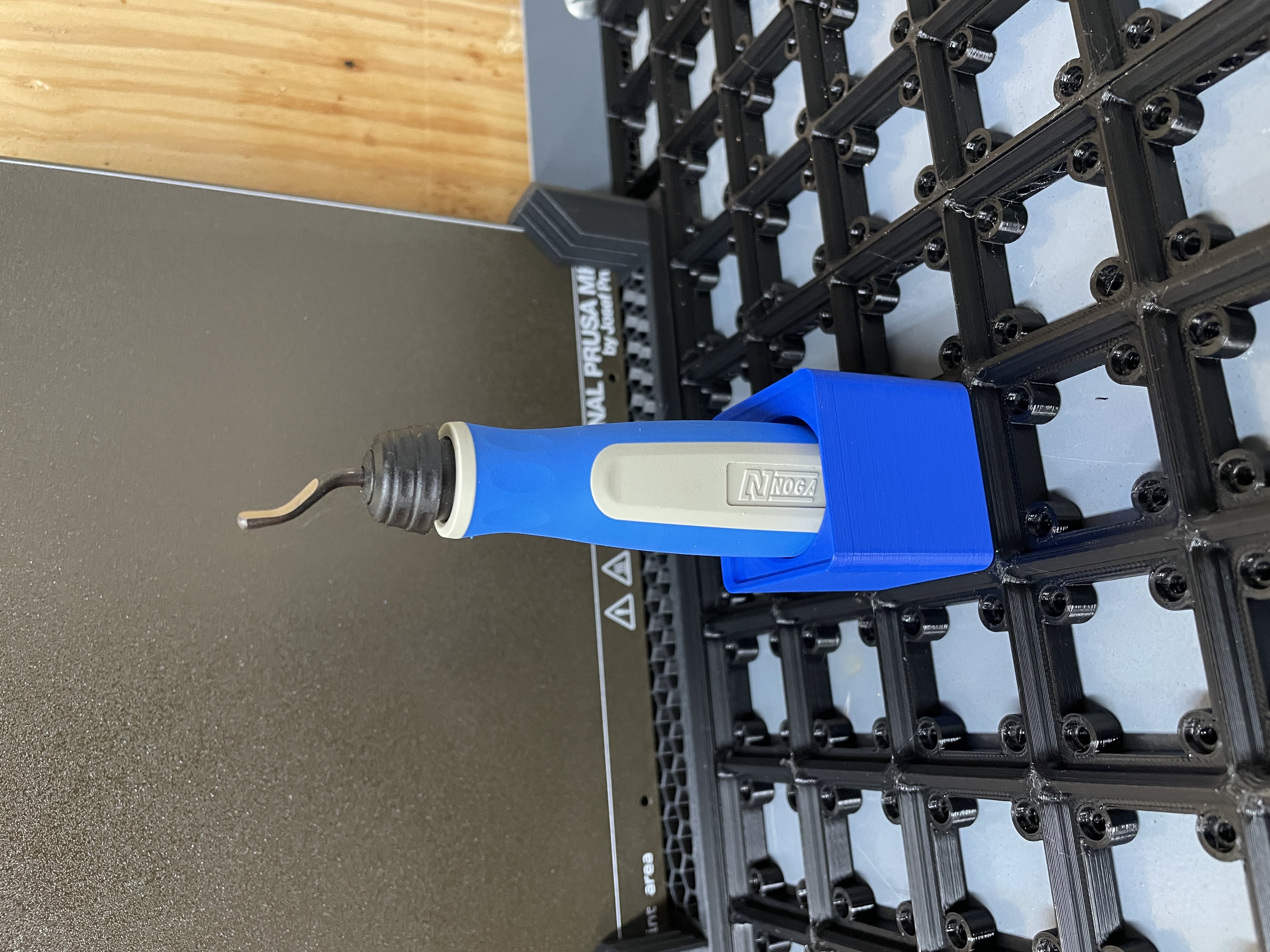 Gridfinity holder for NOGA debur tool