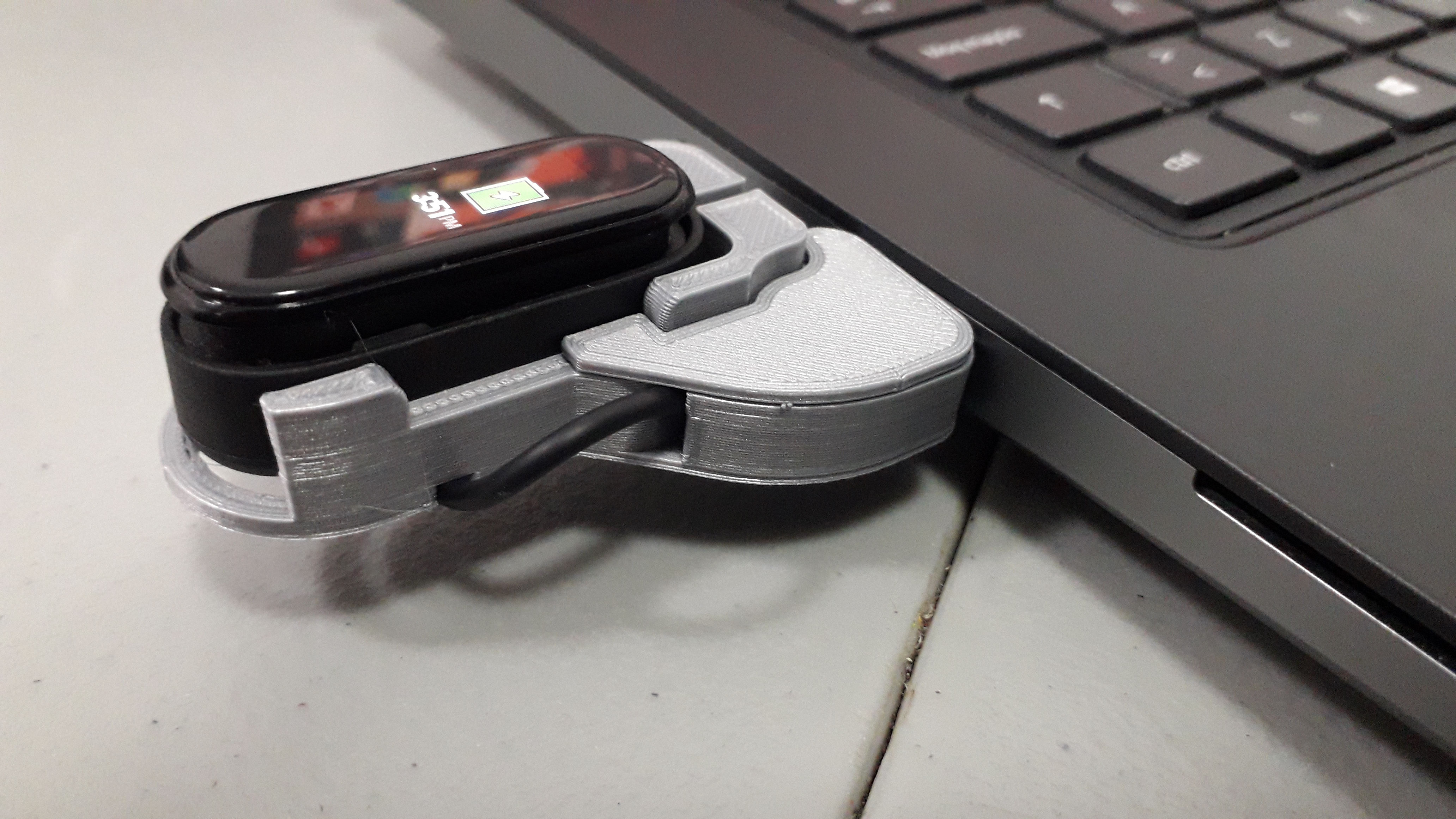 Convert your USB Charger MiBand4 to a Pen Drive (54min 2 components)