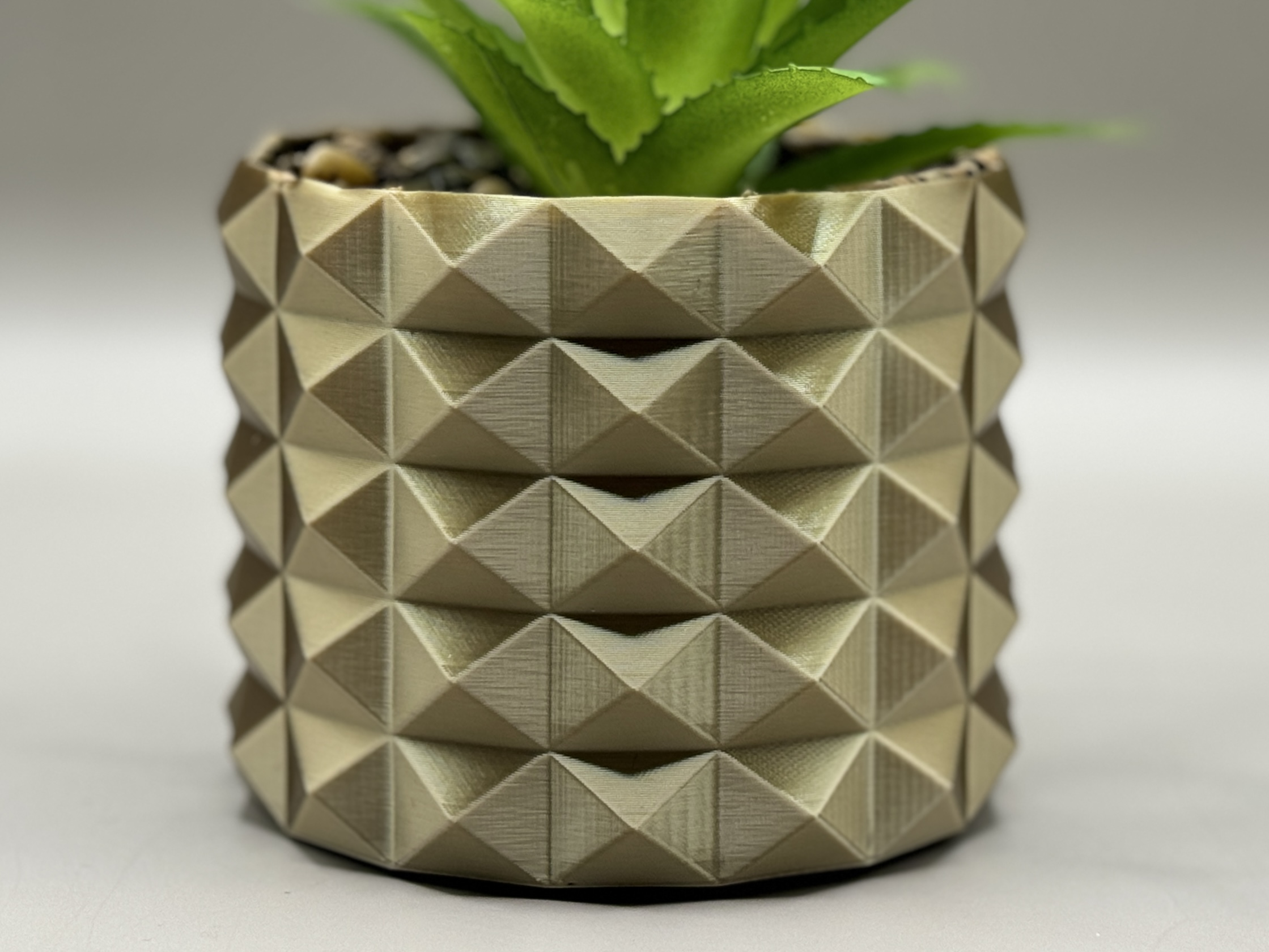 Vintage Pyramid Plant Pot - Vase Mode Planter by TorusKnot | Download ...