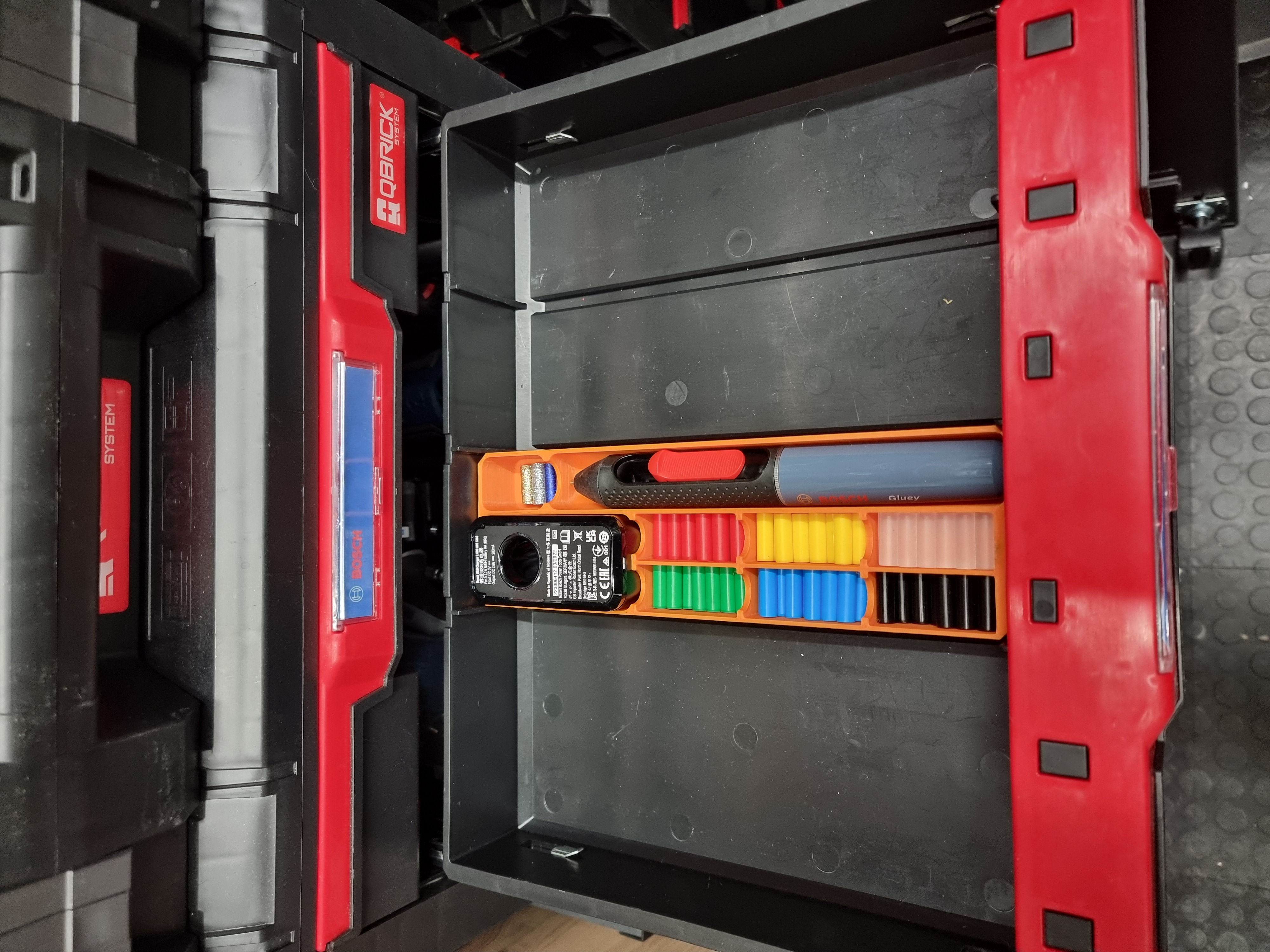 Bosch gluey tray for qbrick
