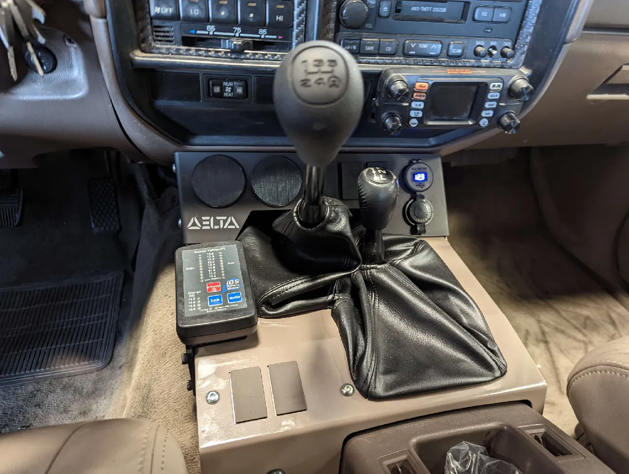 Delta FJ80/FZJ/LX450 (Toyota Land Cruiser) Shifter Console Round