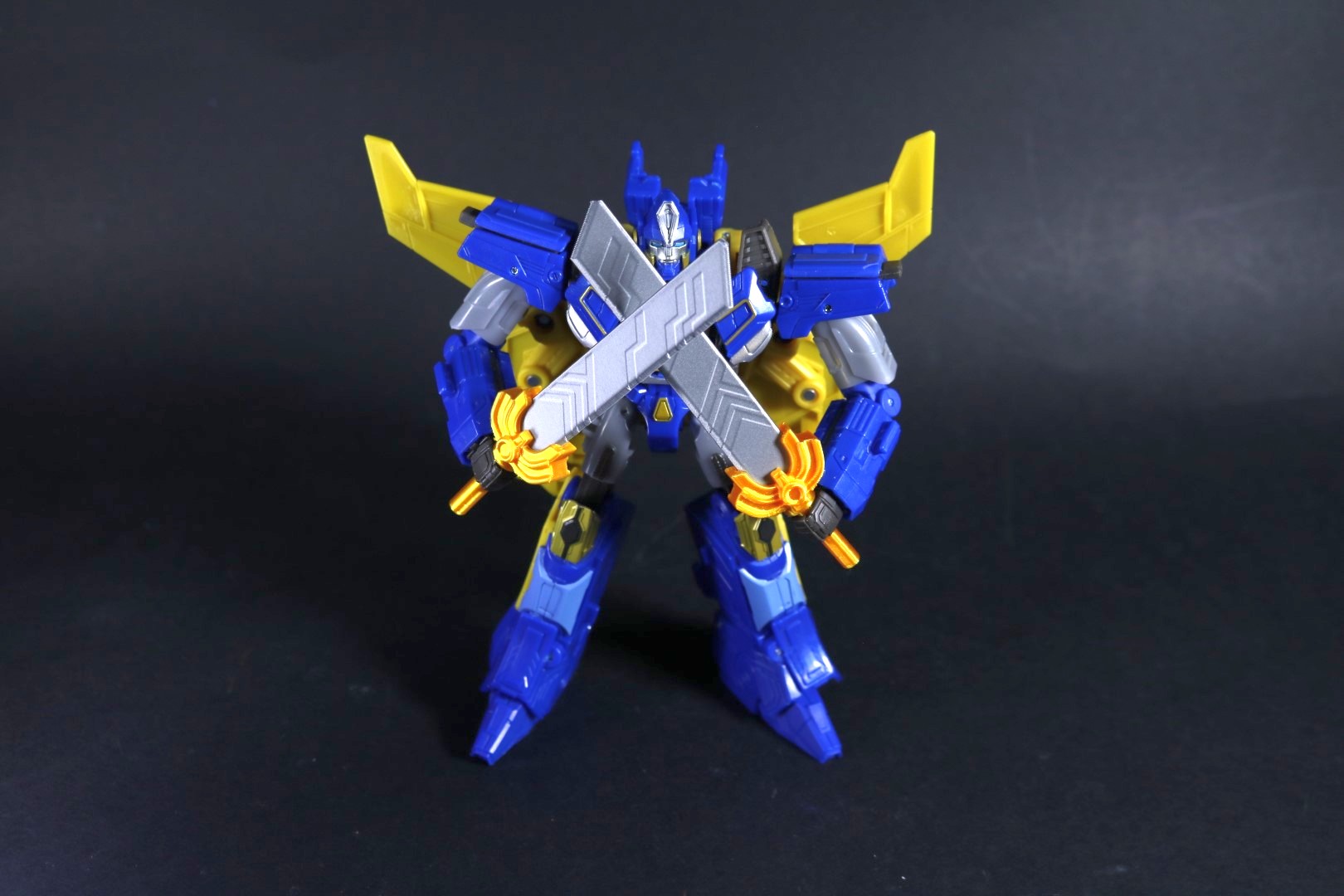 Dual Blades for Studio Series Transformers One Sentinel Prime — miniatura 4