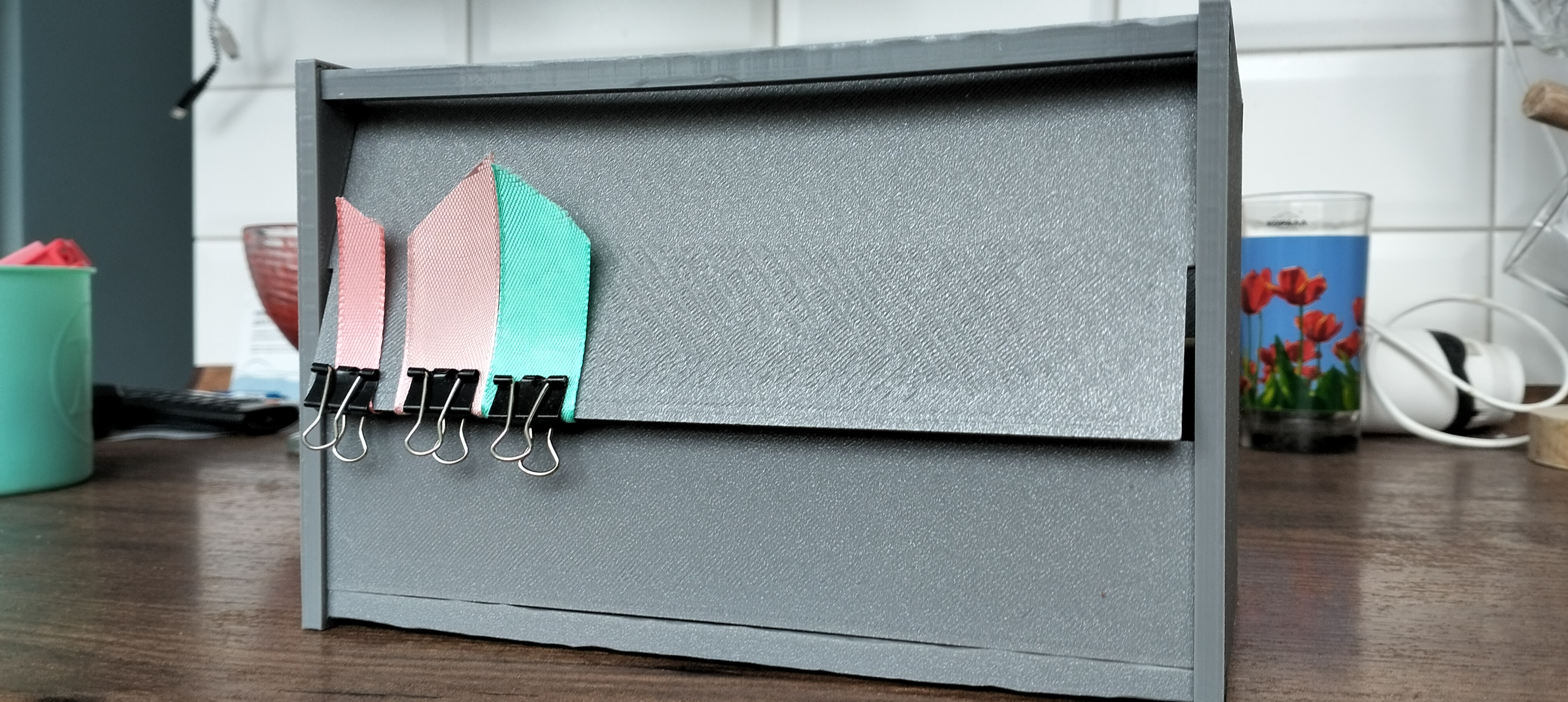 Ribbon box