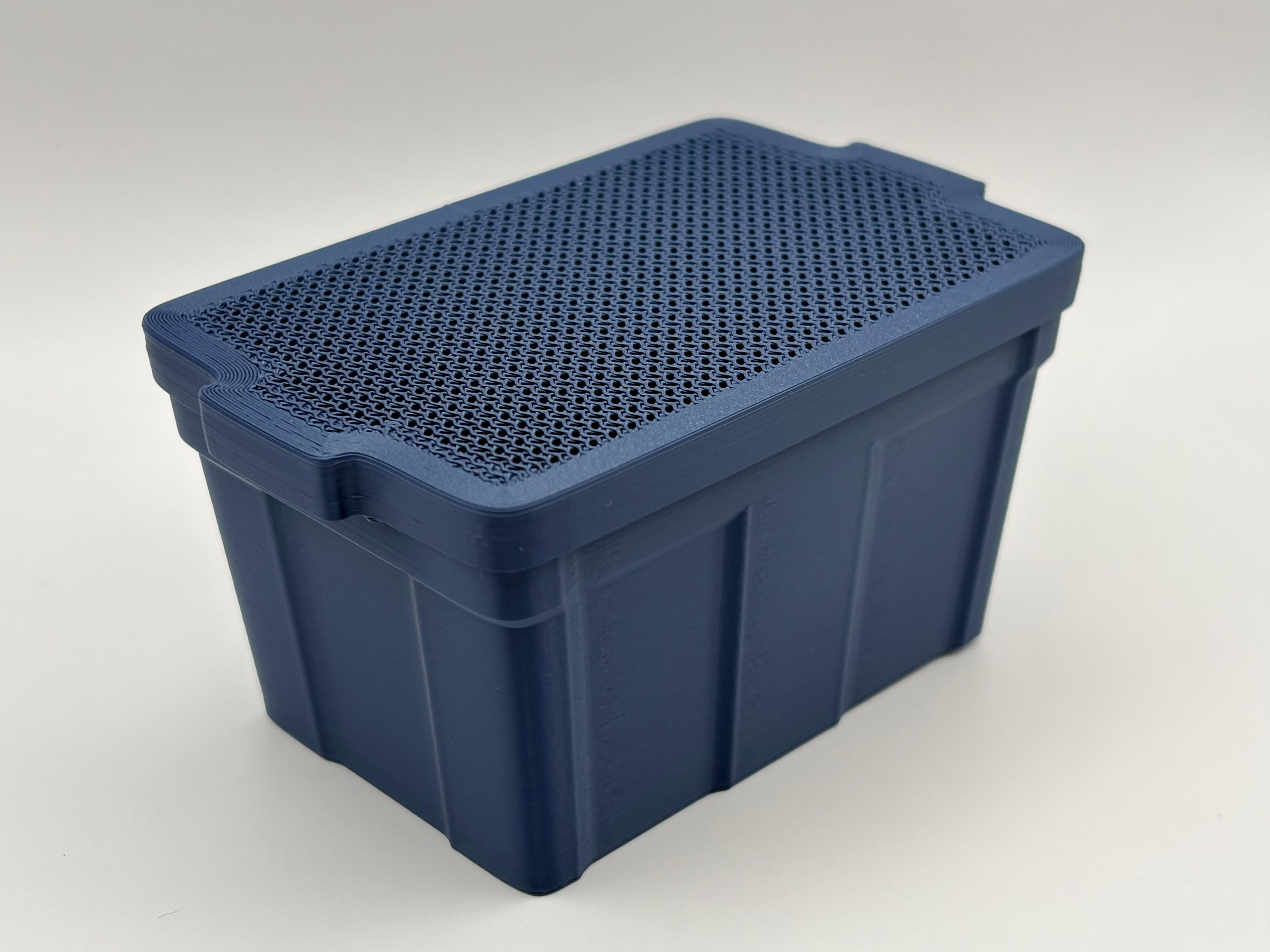 Miniatura 7 do modelo 3D UPDATED Miniature Rubbermaid Storage Bin with Stackable Lid - Thicker Walls - Durable
