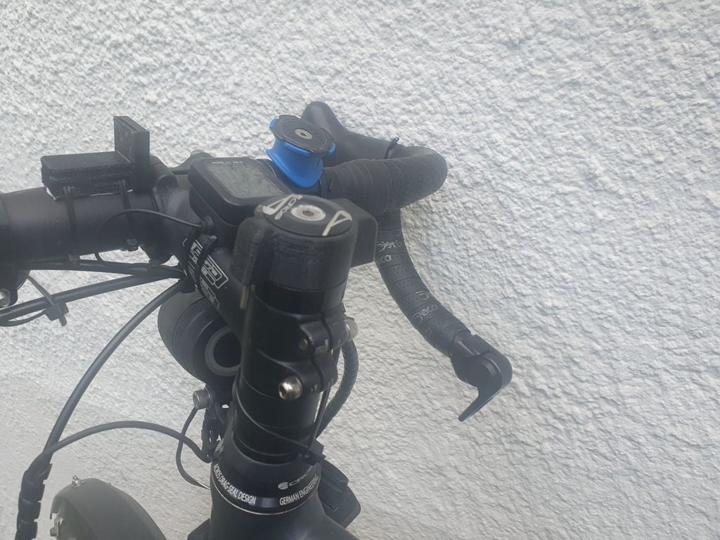 Miniatura 3 do modelo 3D USB-socket for bicycles