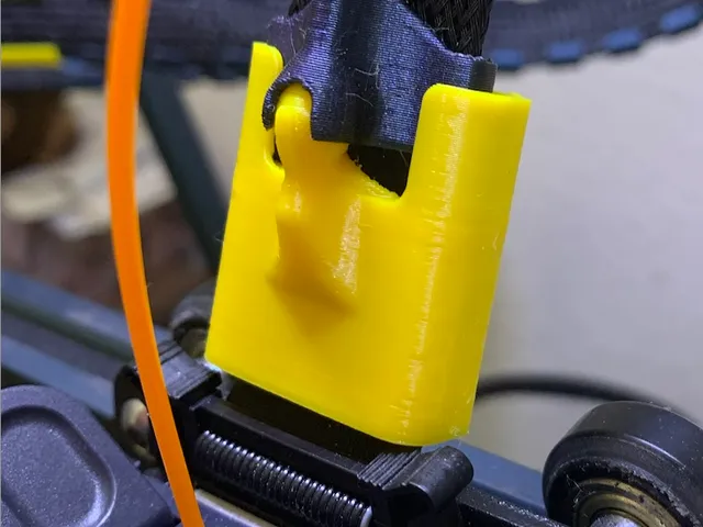 Updated hotend clip for Elegoo Neptune 4 Plus/Max cable chain spine by edl