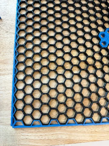 Honeycomb Storage Wall (HSW) colored frame / edge