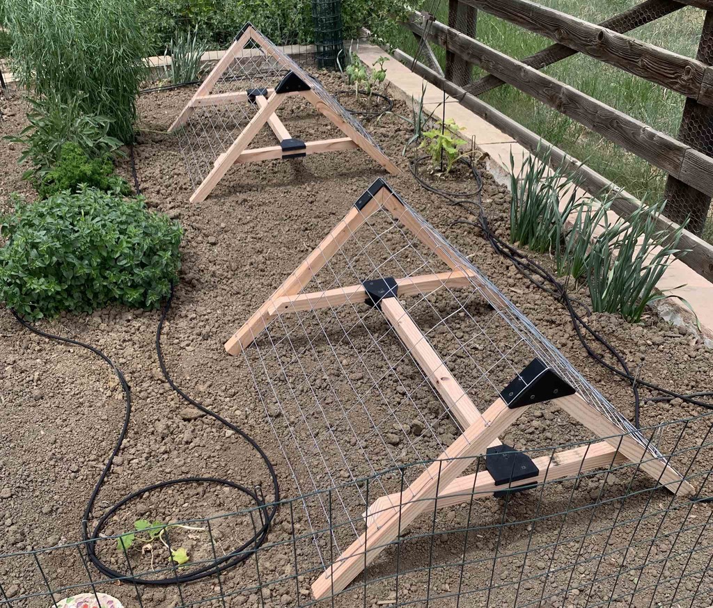 Vegetable Garden Trellis Brackets