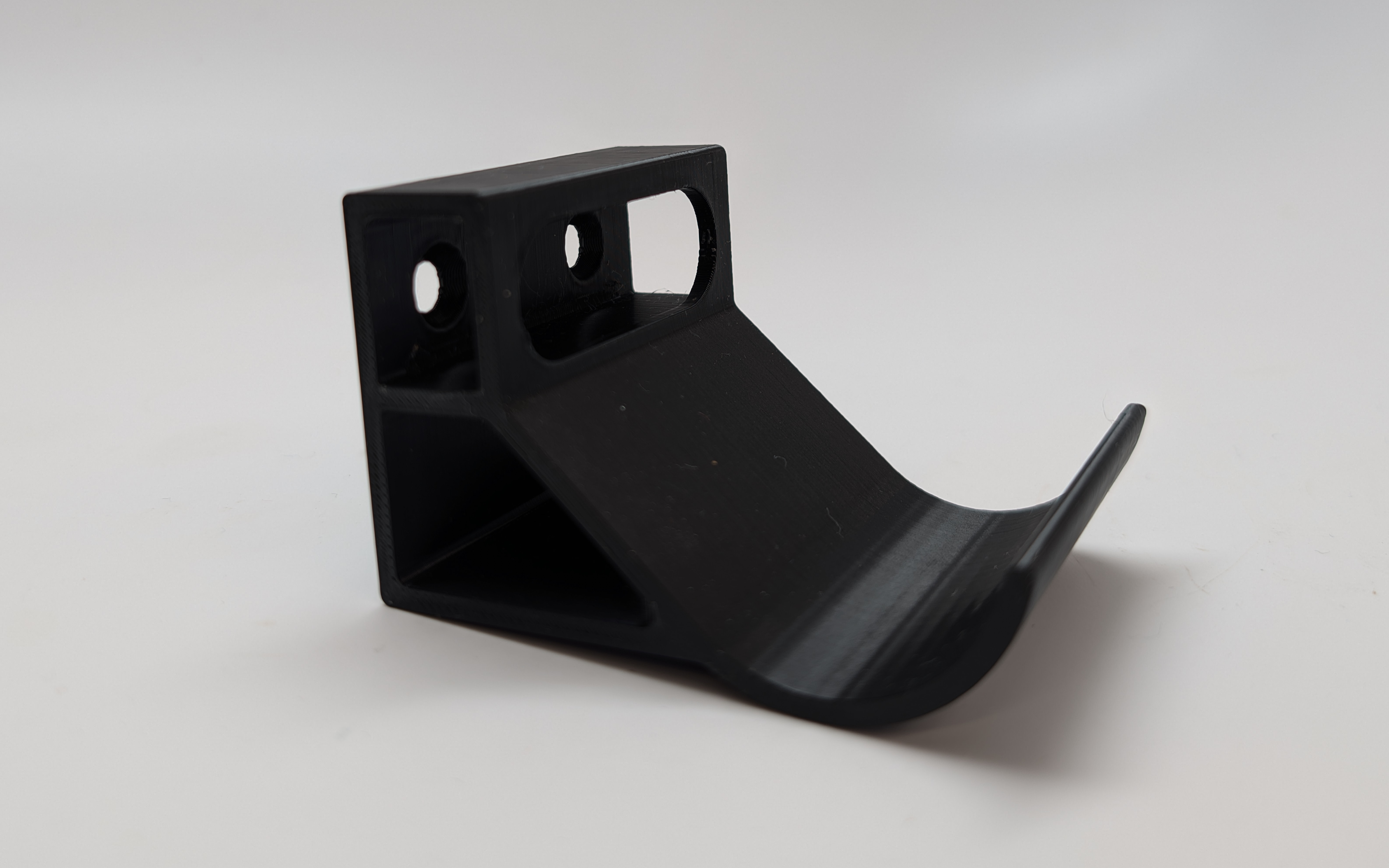 Versatile Game Controller Wall Mount