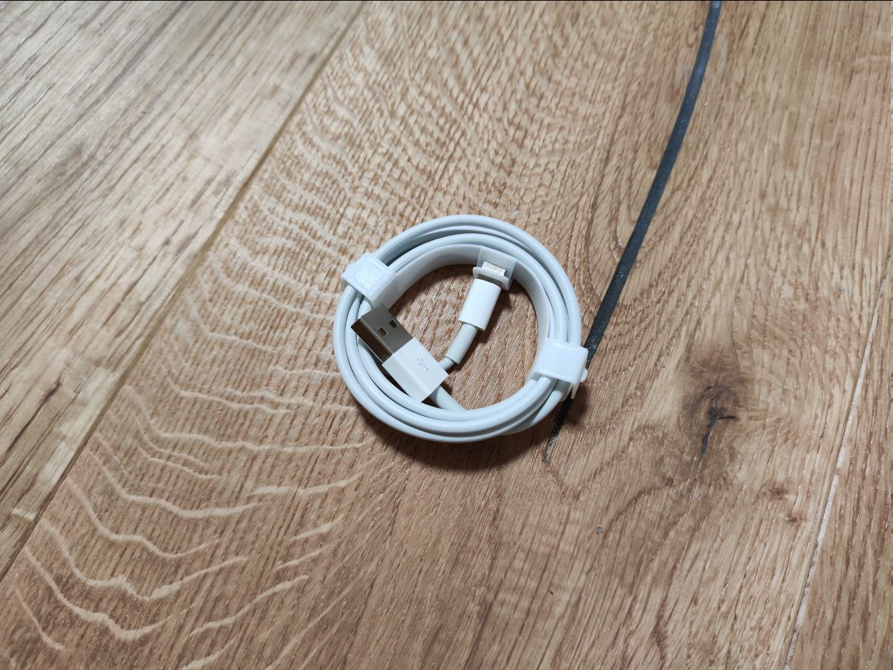 Apple Lightning cable packaging thing (5 min print)