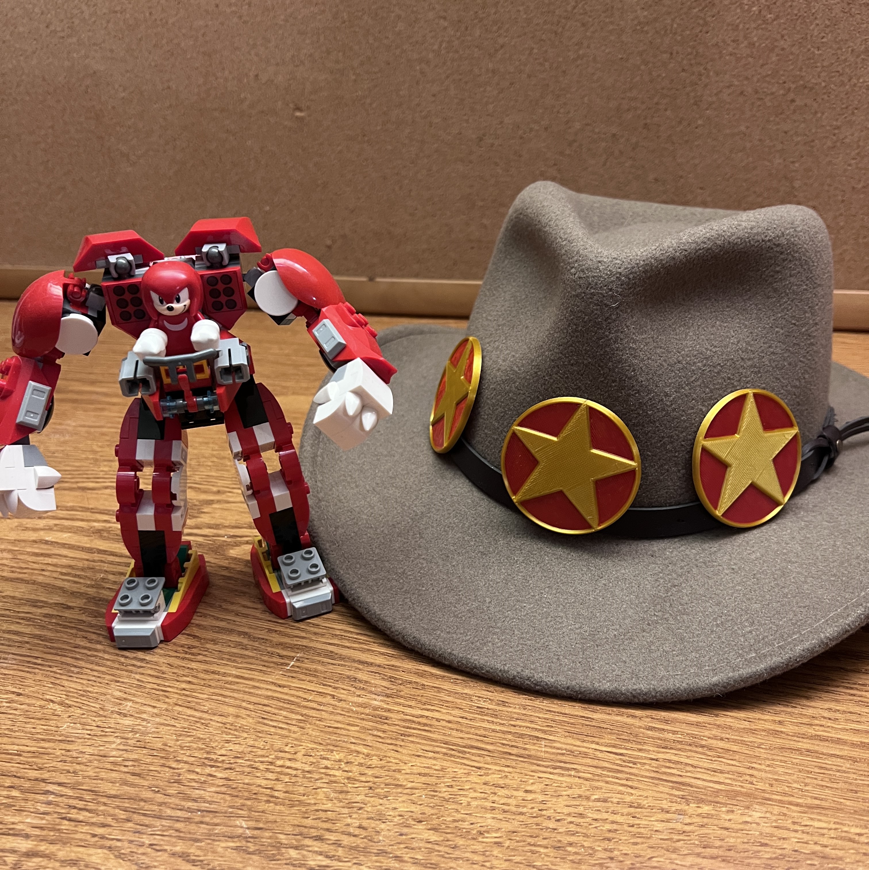 Knuckles Show Hat Stars