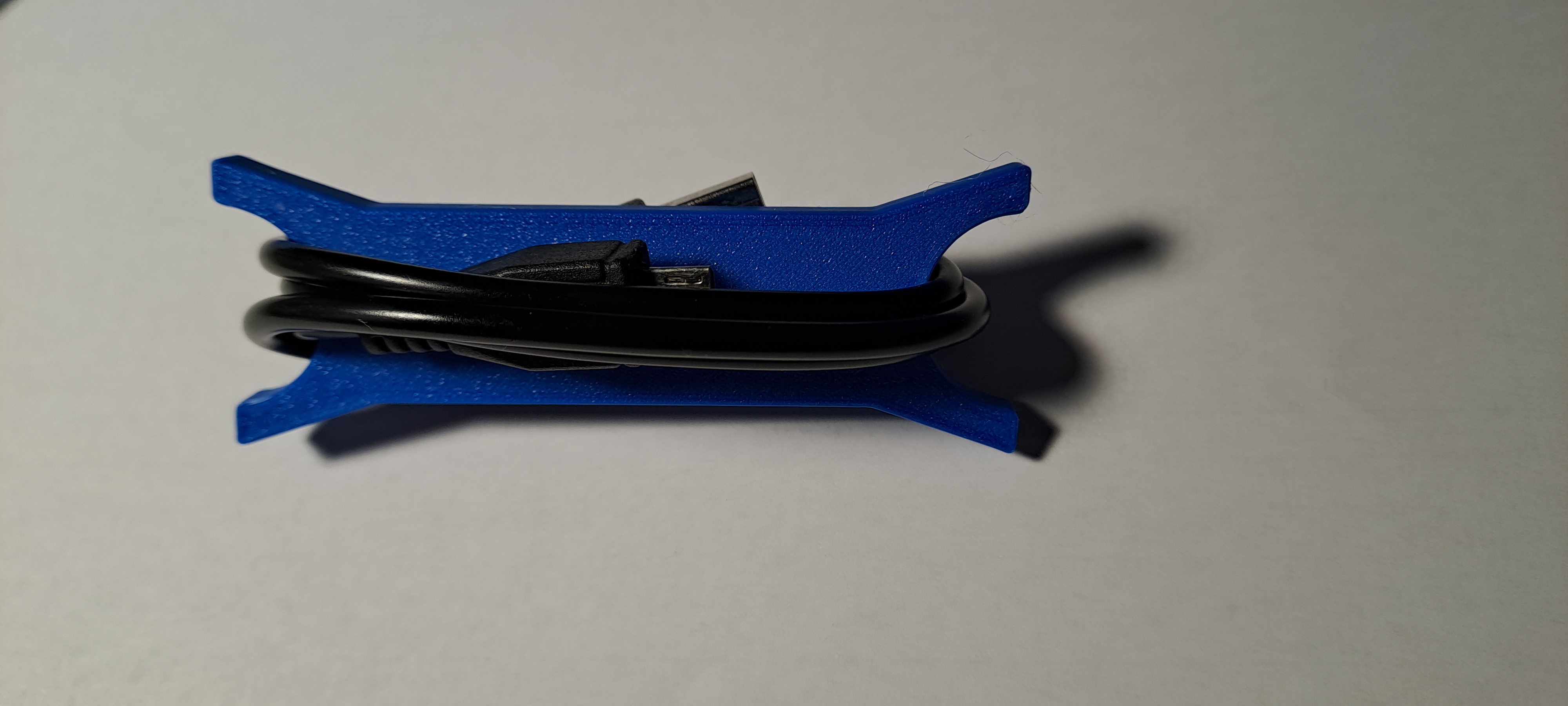 Cable organizer (Organizér na kabely)