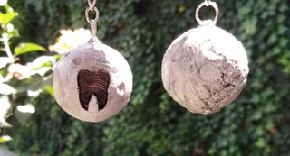 Luna dental llena