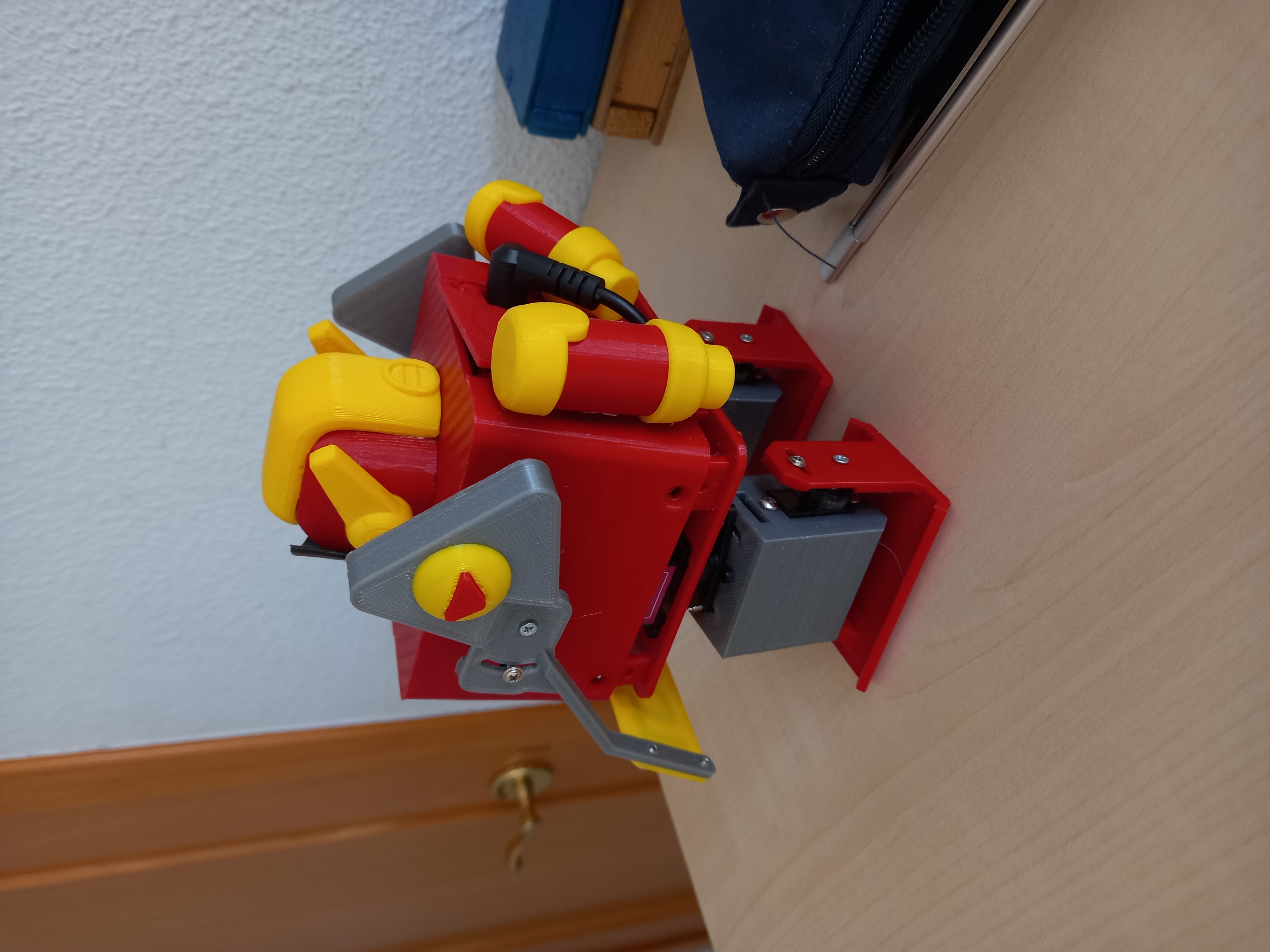 Miniatura 4 do modelo 3D Surgebot