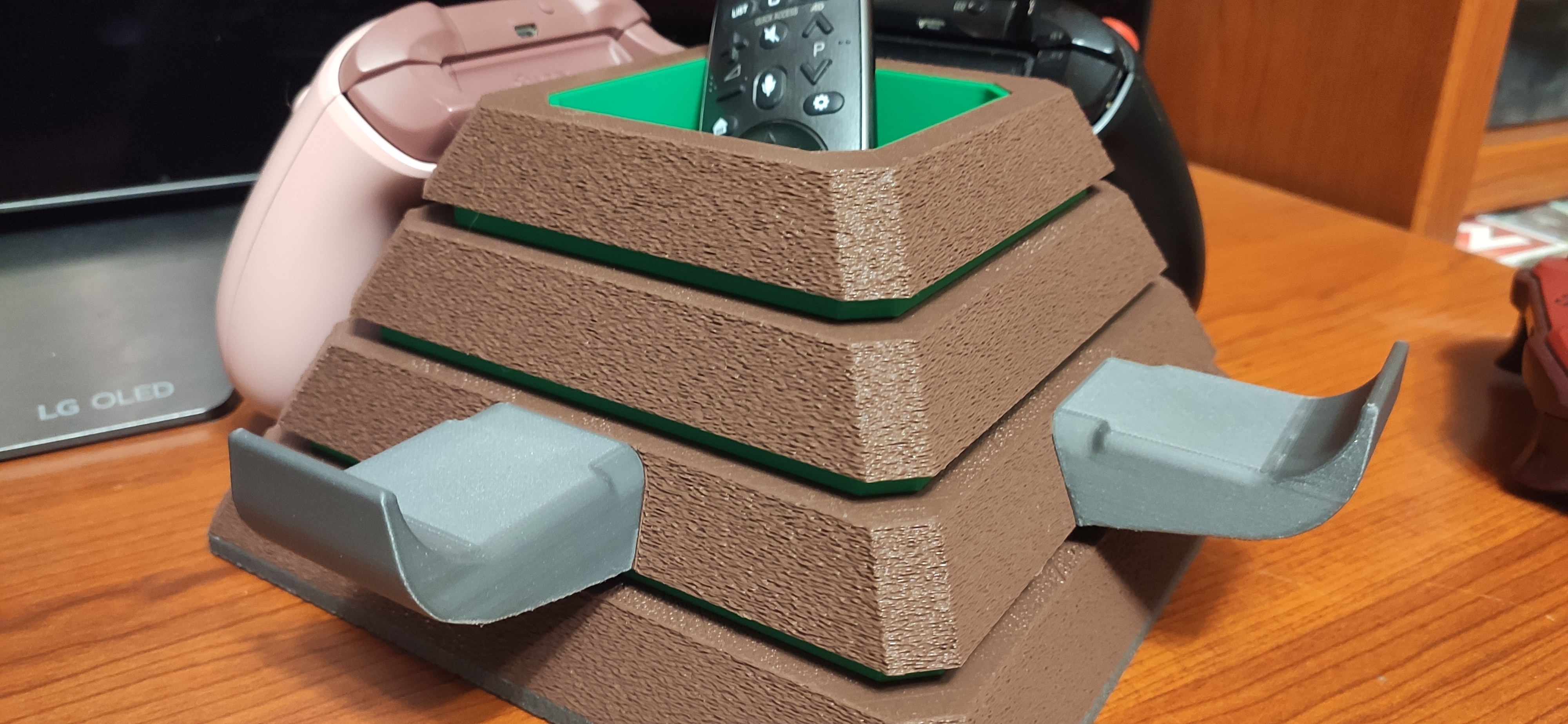 Console Controller Stand — thumbnail 3