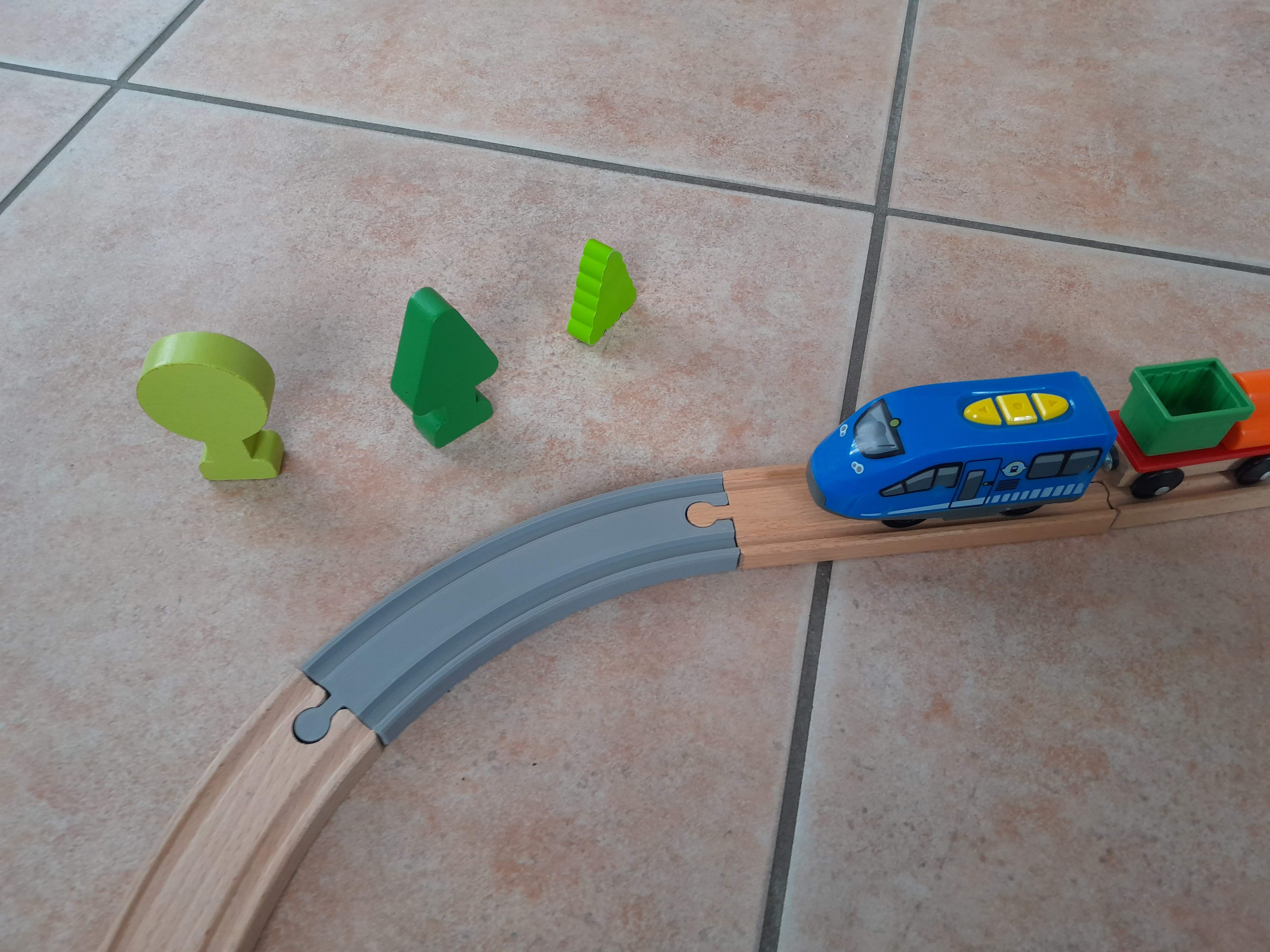 Train Track Curved