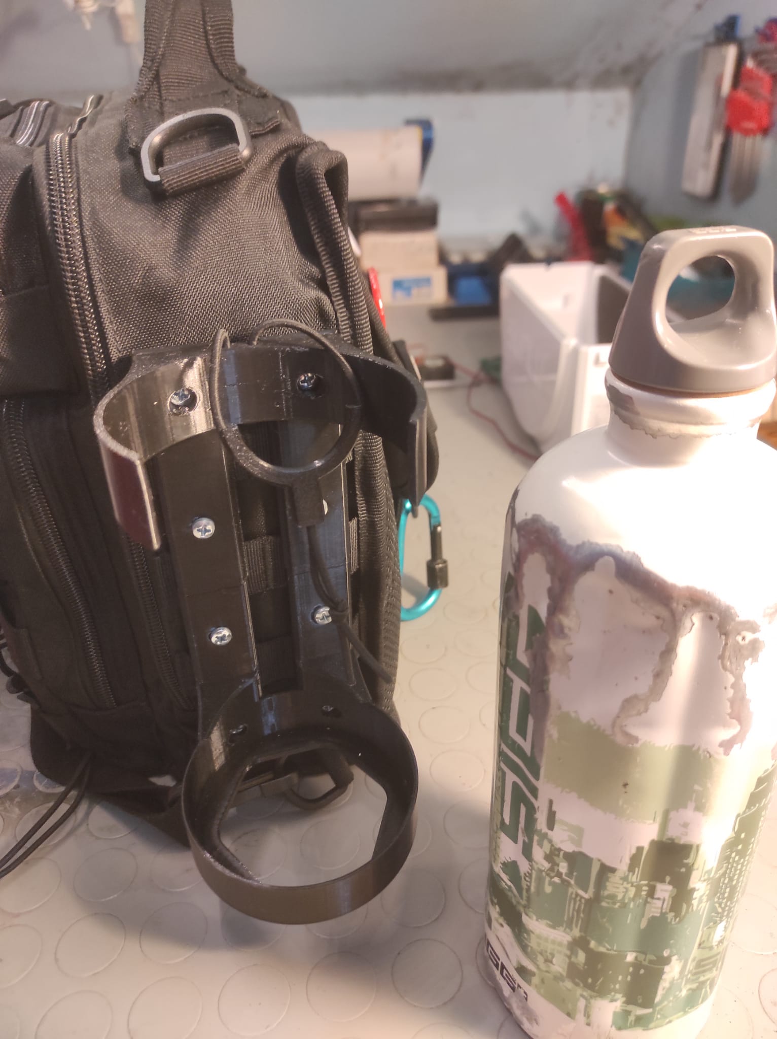 molle water bottle holder by Phrat | Download free STL model ...