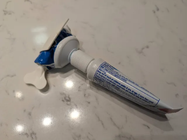 Toothpaste Tube Coupler
