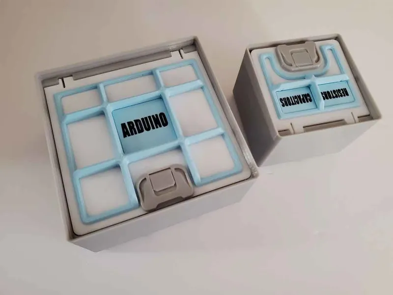 Gridfinity 4x4 and 4x5 (6U and 12U) Lidded Bin for Stuff with Latch ...