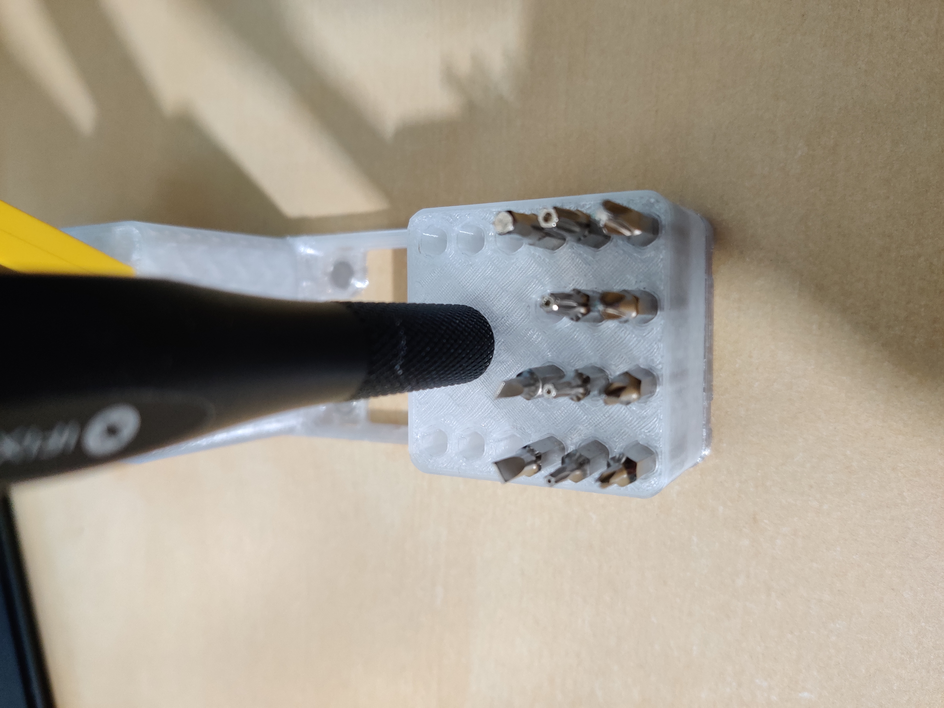 Gridfinity iFixit Screwdriver and Bit Holder (18 bits)