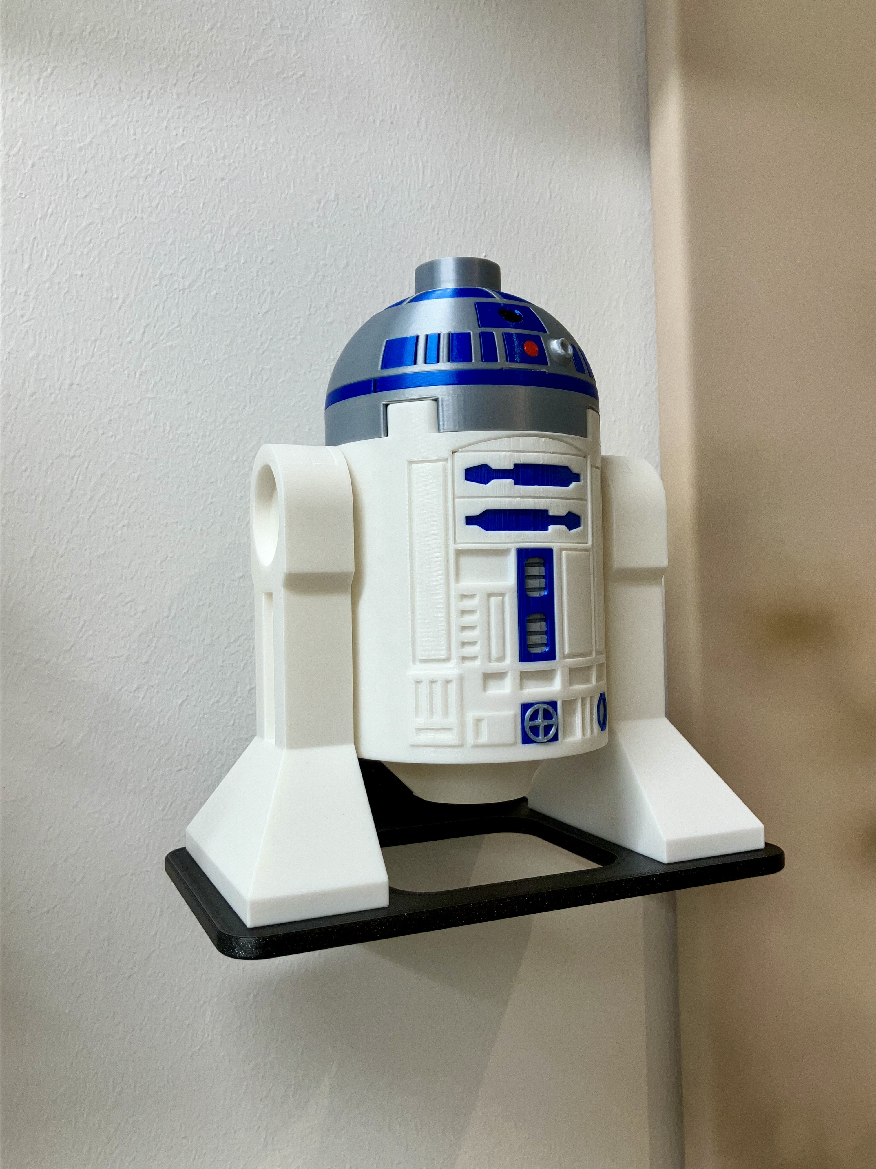 BigBricks Wall Mount R2D2