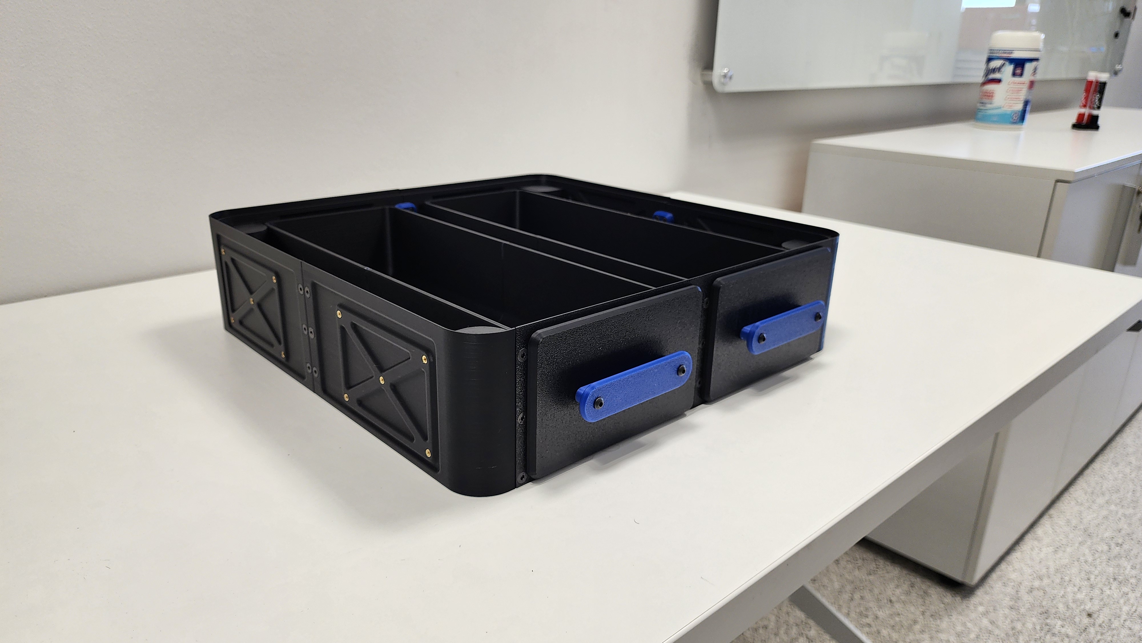Bambu Lab X1/P1 Printer Riser von HydenSeek3D | Kostenloses STL-Modell ...