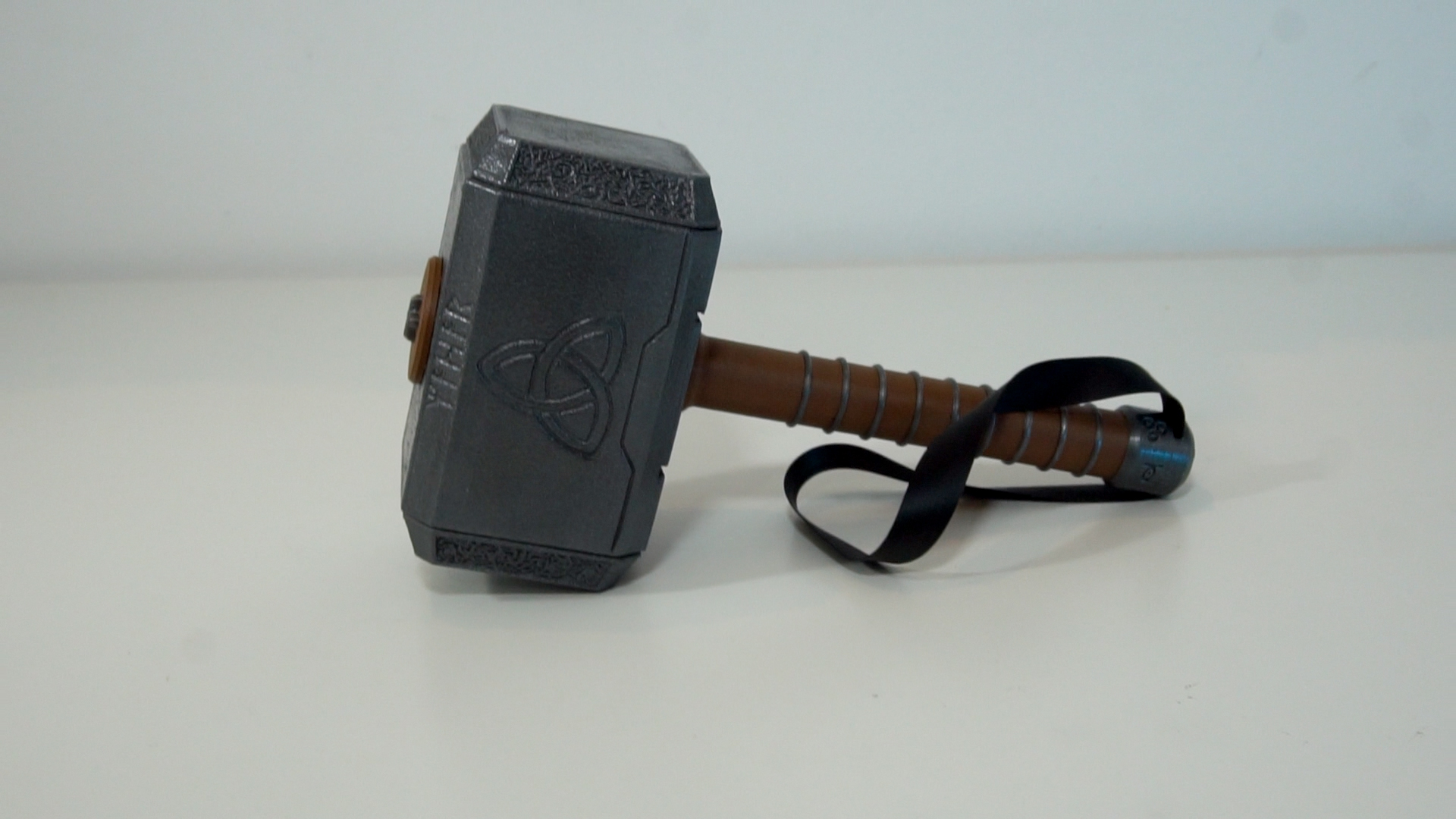 Miniatura 6 do modelo 3D Mini Thor Hammer (Mjölnir)