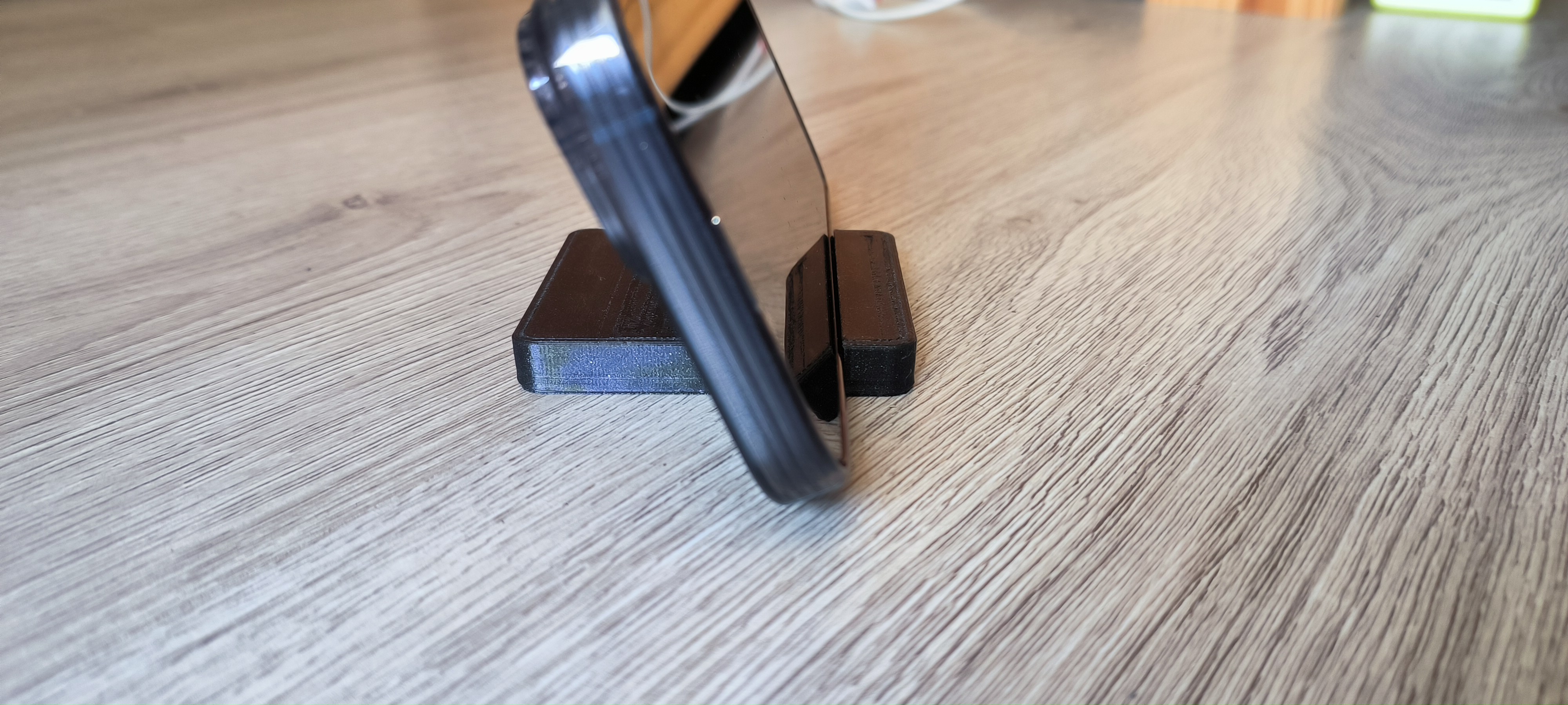 Phone holder by Meteej3D | Download free STL model | Printables.com