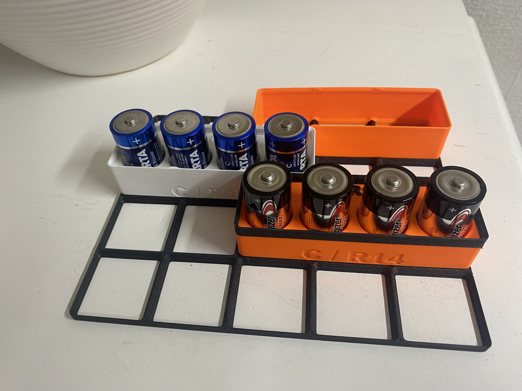 Gridfinity C / R14 / LR14 battery bin and spacer