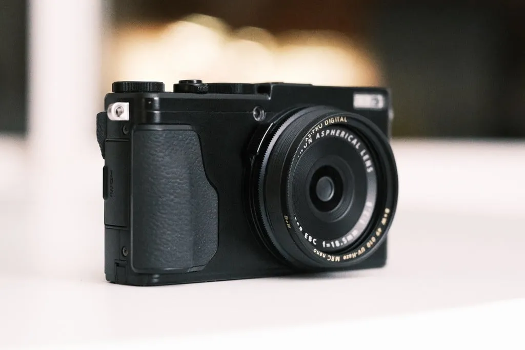 Fuji X70 camera filter adapter 49mm - angular version II 7mm Fuji X70 camera filter adapter 49mm - angular version II 7mm