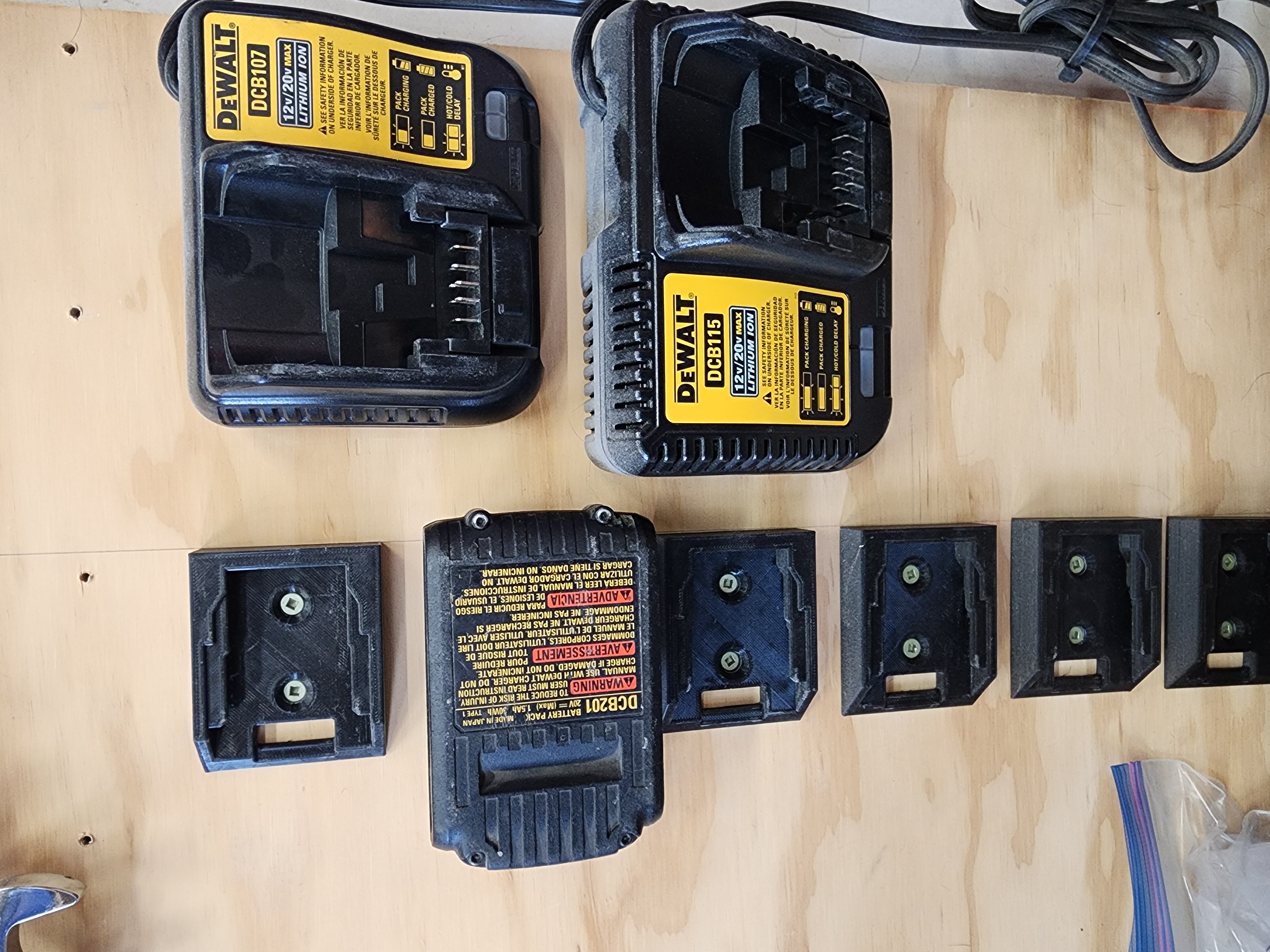 DeWALT 20v battery holder/mount