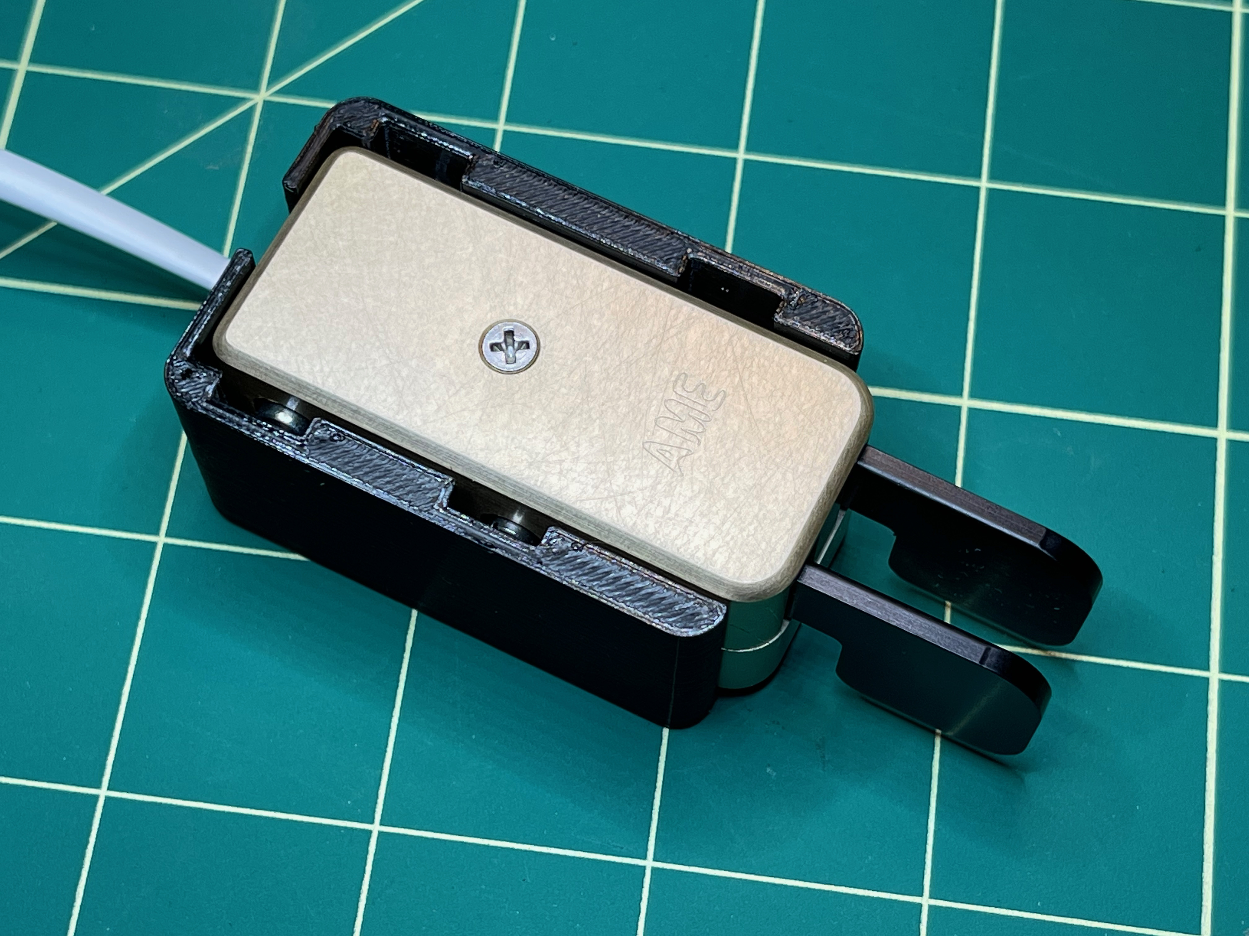 American Morse Ultra Porta Paddle Morse Code Paddle Handholding Shroud