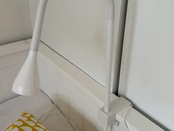 Mount for IKEA Navlinge light on Hemnes bed