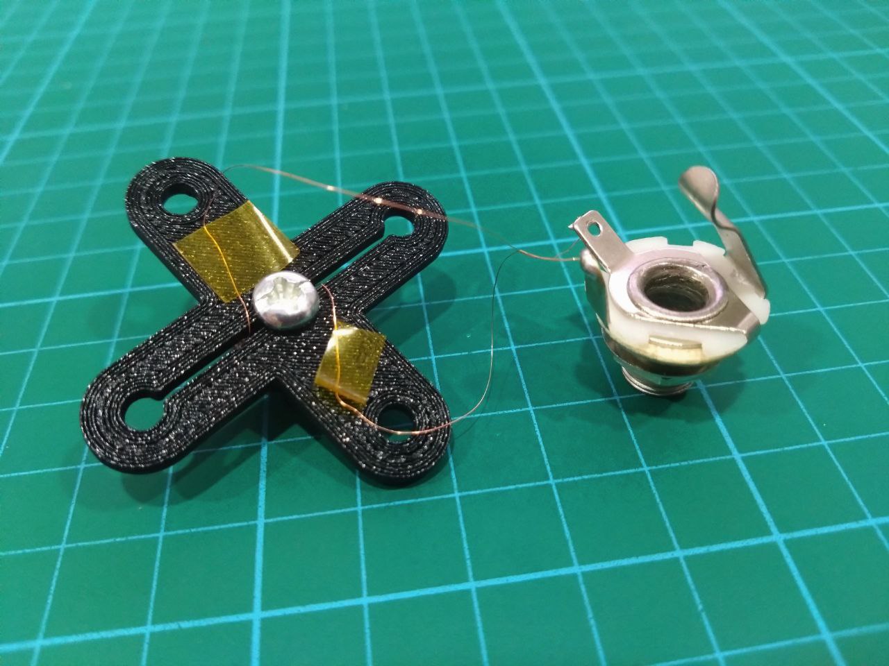 Miniatura 2 do modelo 3D Single String Single Coil Pickup