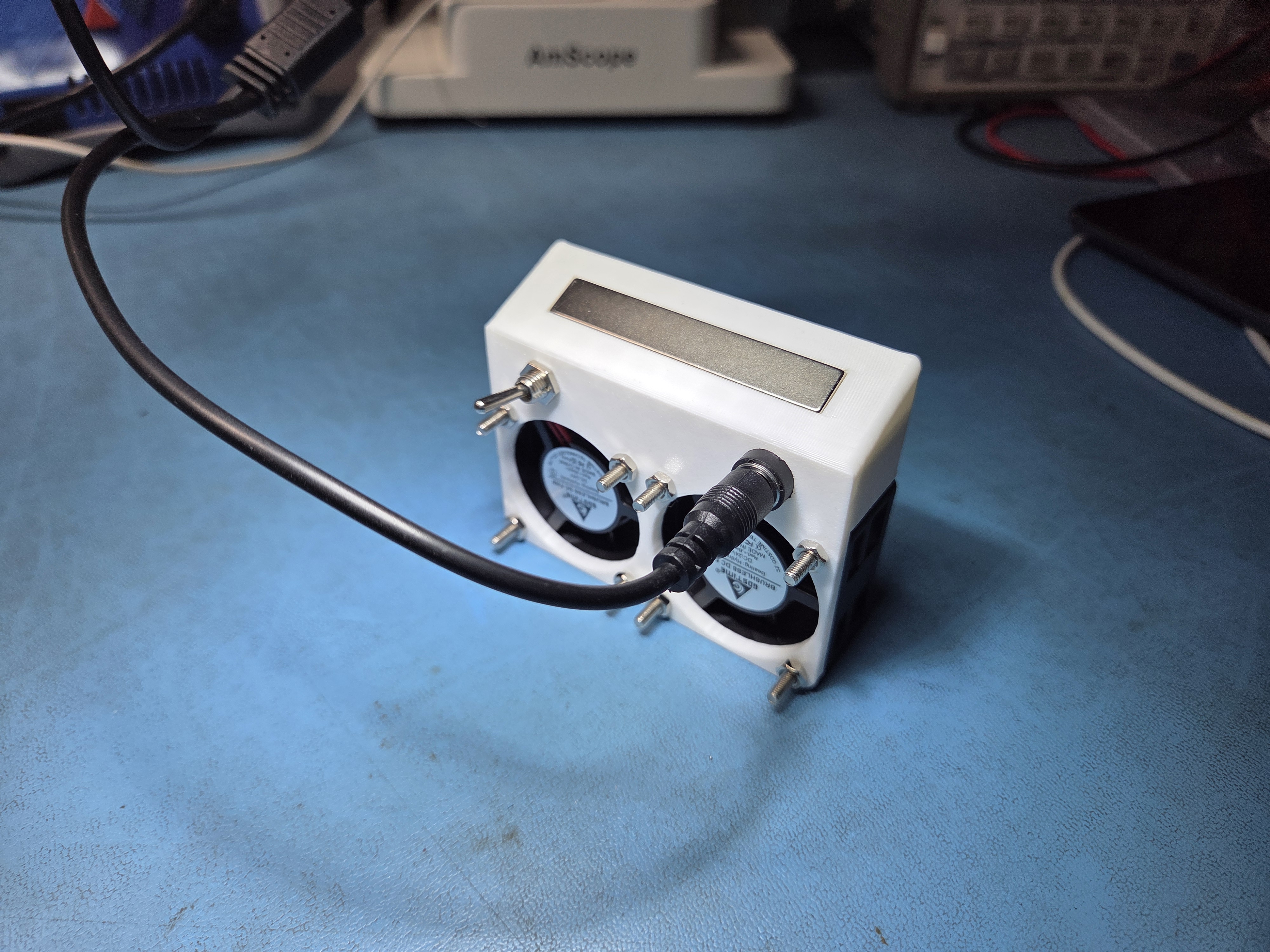 Removable Magnetic Microscope Fume Extractor — miniatura 3