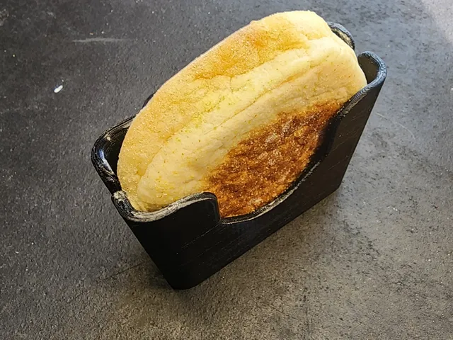 English Muffin Slicer