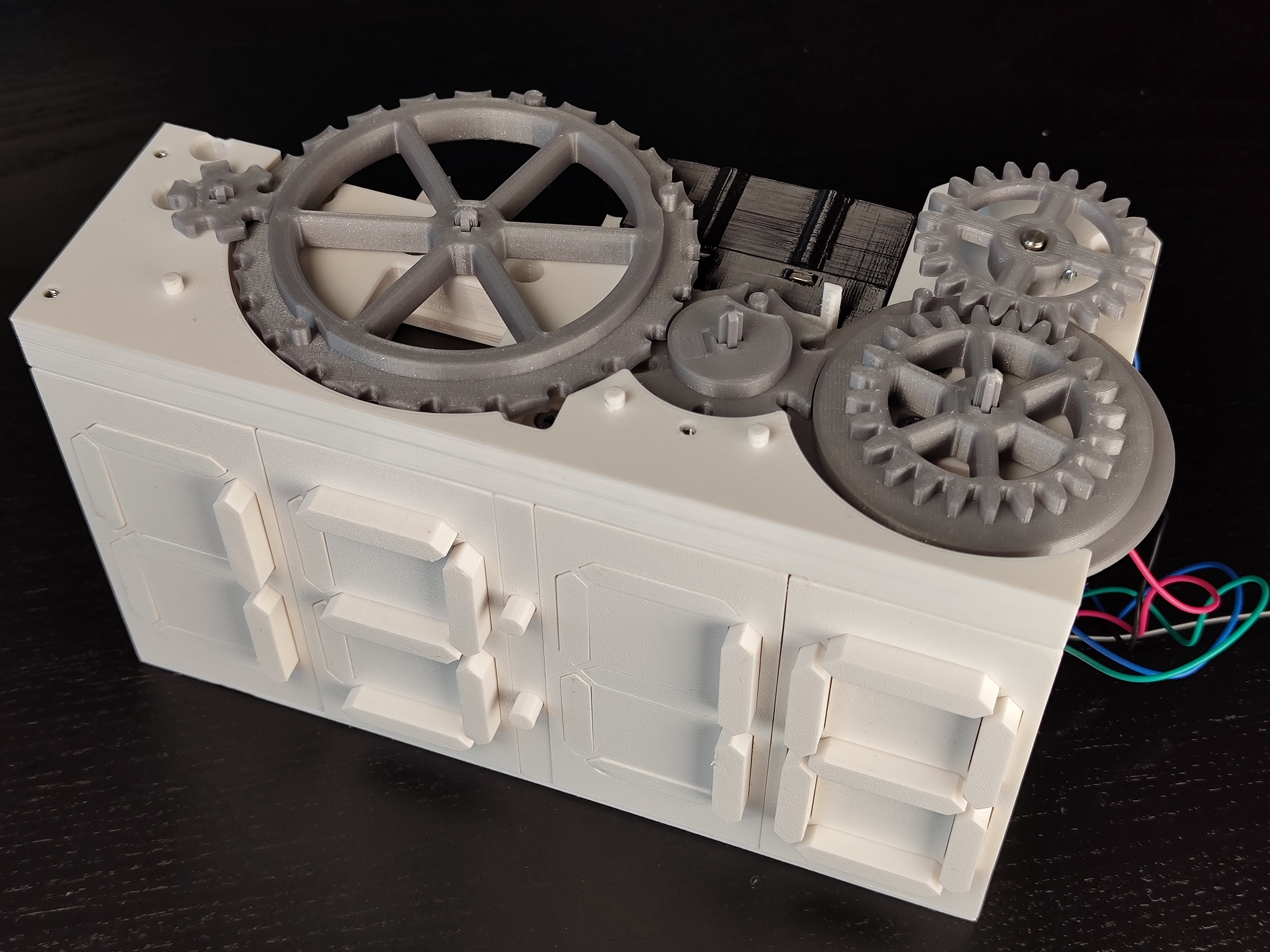 Miniatura 2 do modelo 3D Mechanical Digital Clock (24 hours)