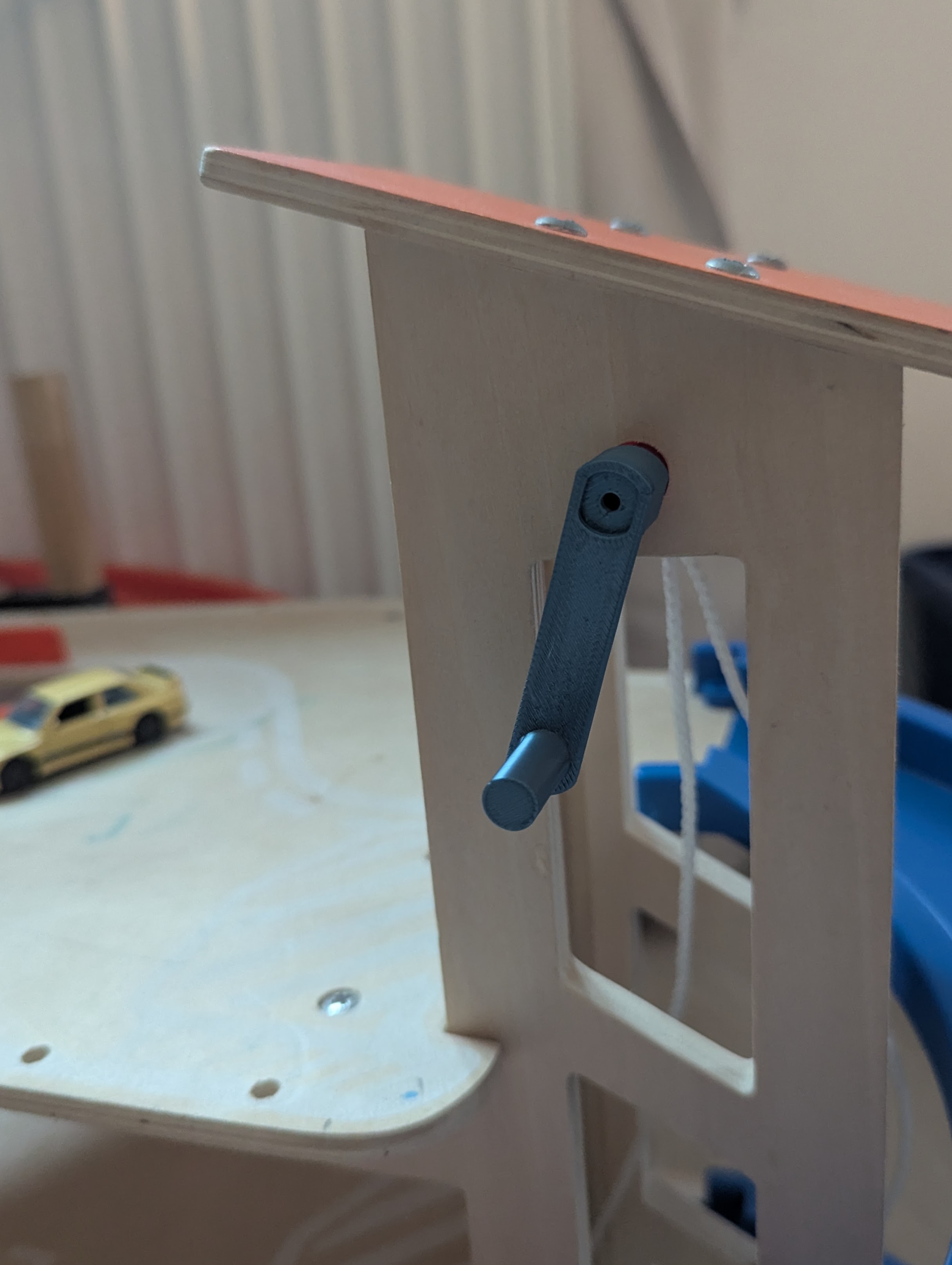 Toy Parking elevator arm