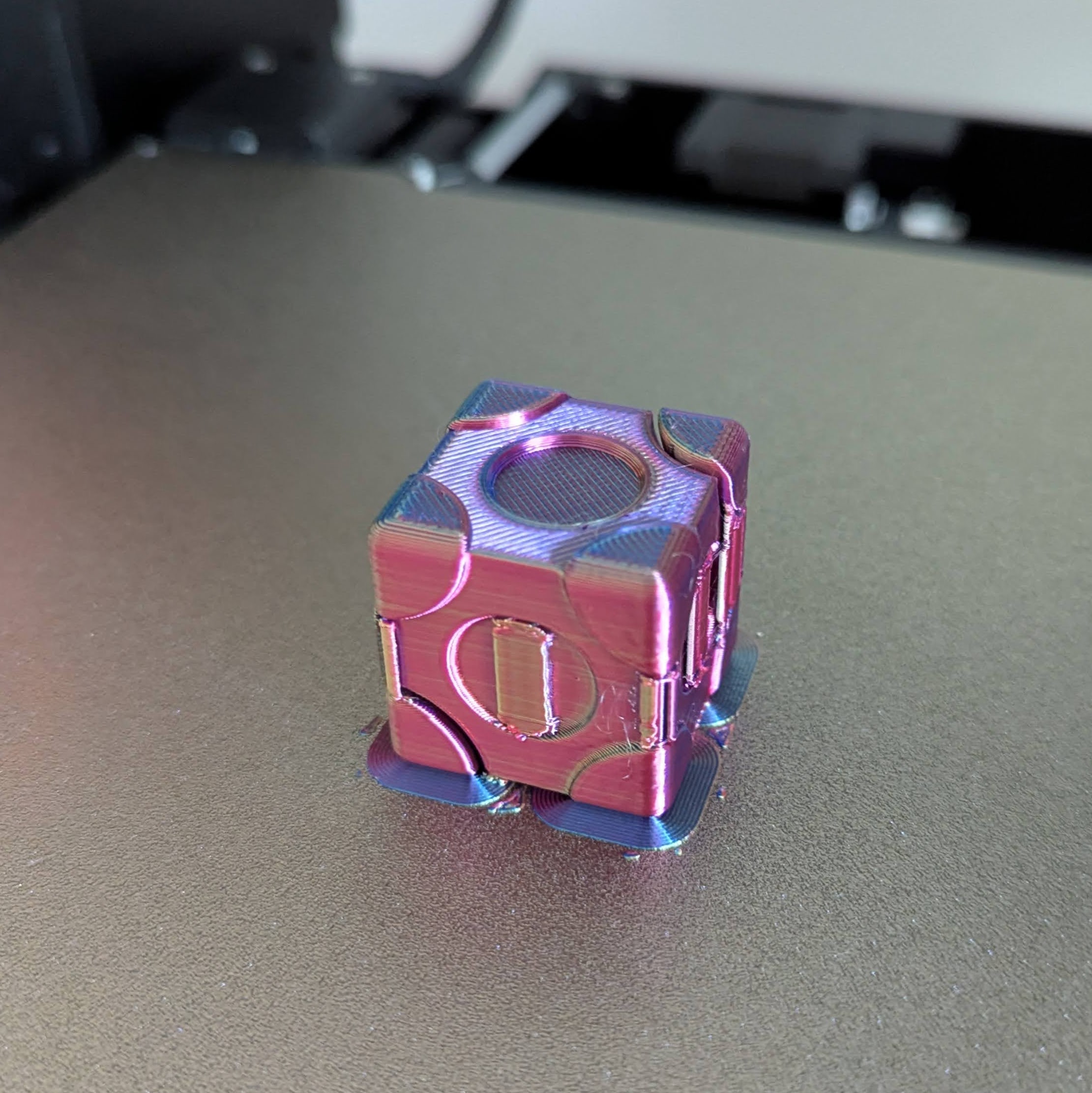 Miniatura 3 do modelo 3D Magic hand spinner cube