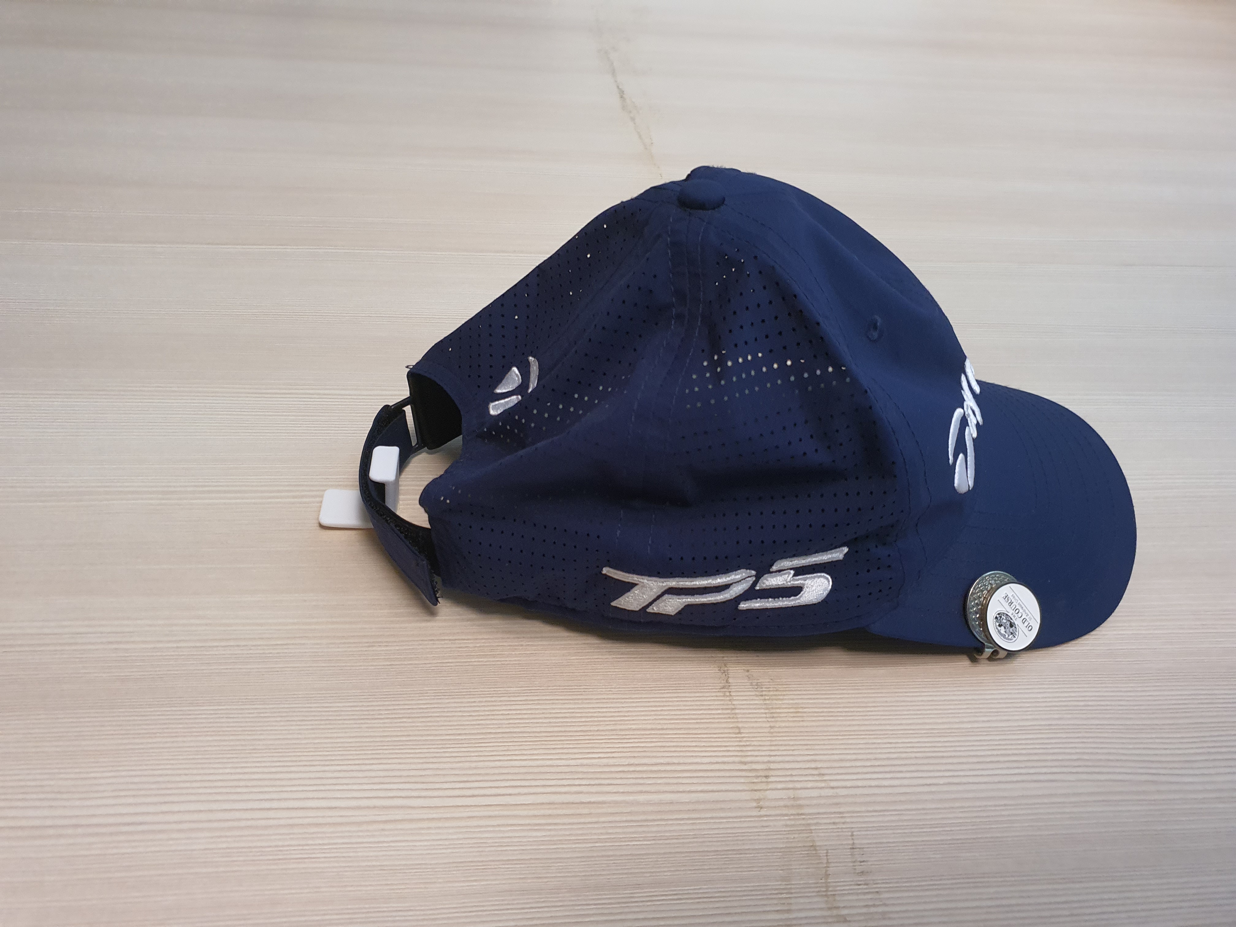 Cap holder