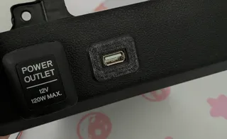 Honda Jazz / Fit MK2: Console USB Mount for Replacement Head Units