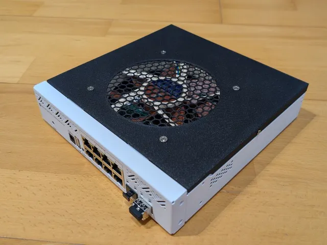 Microtik CRS310 cover with 120mm fan