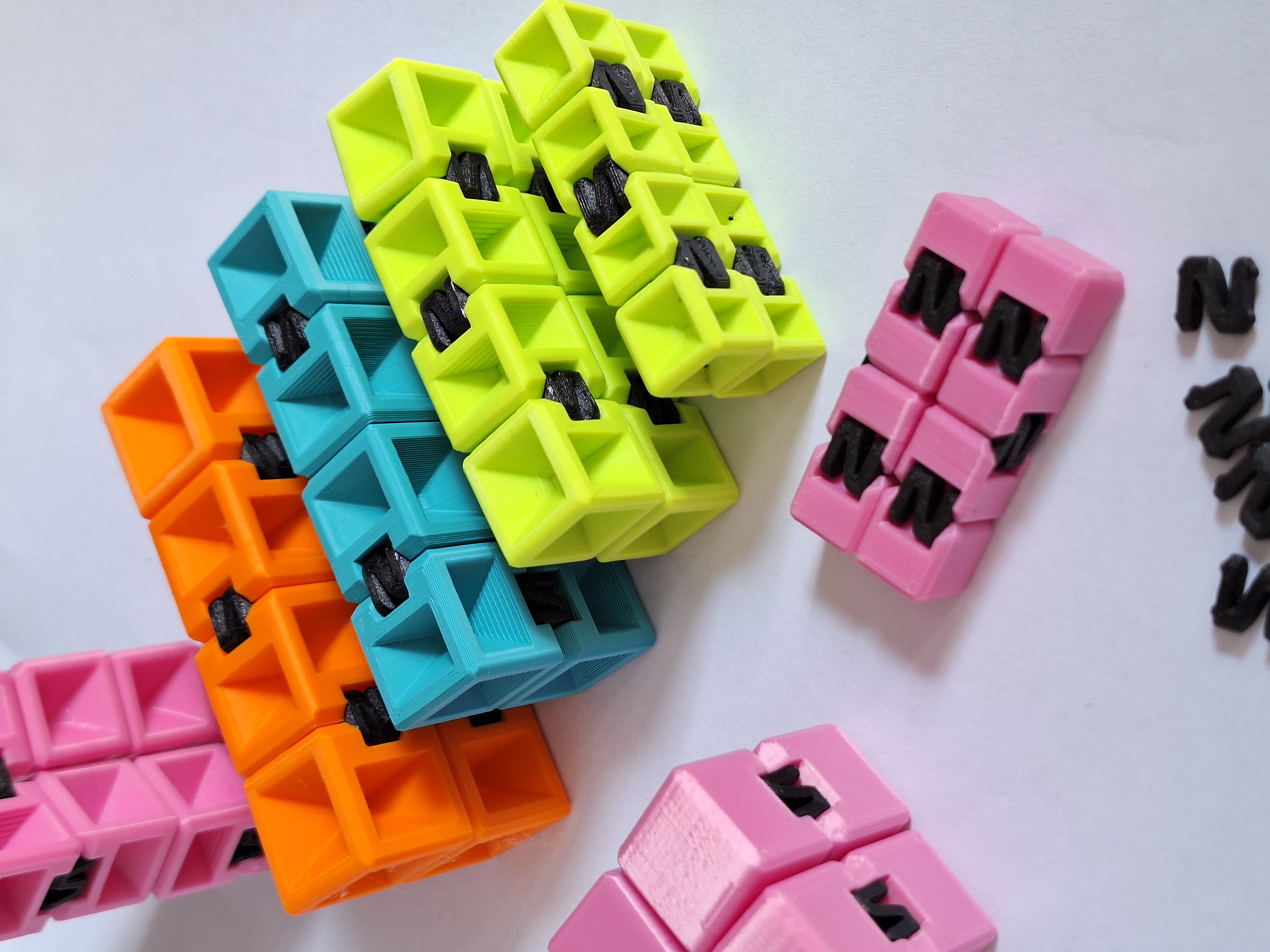 Miniatura 2 do modelo 3D Infinity cube in many different sizes